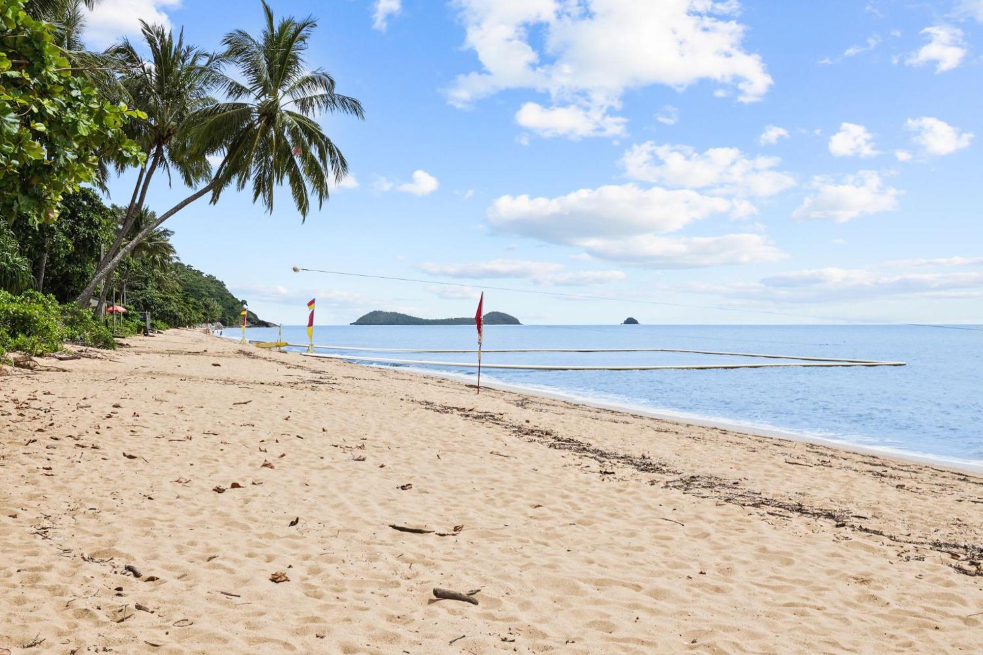 Tradewinds Beachfront Apartment