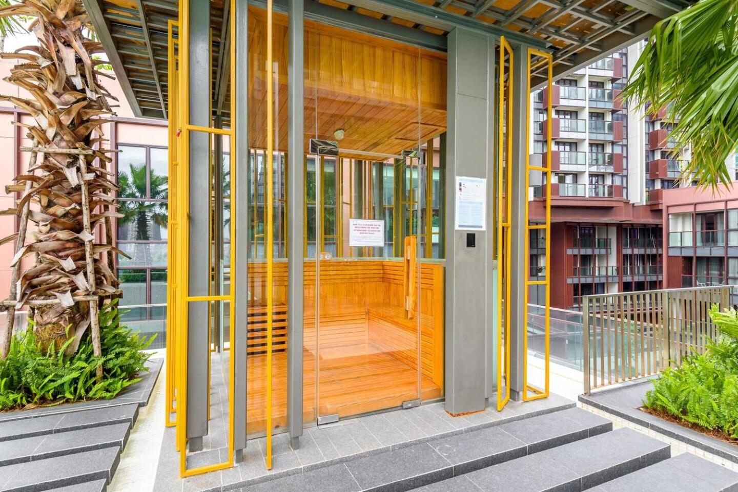 Metropole Thu Thiem-2 Br Apartment in the center -River view & Luxury