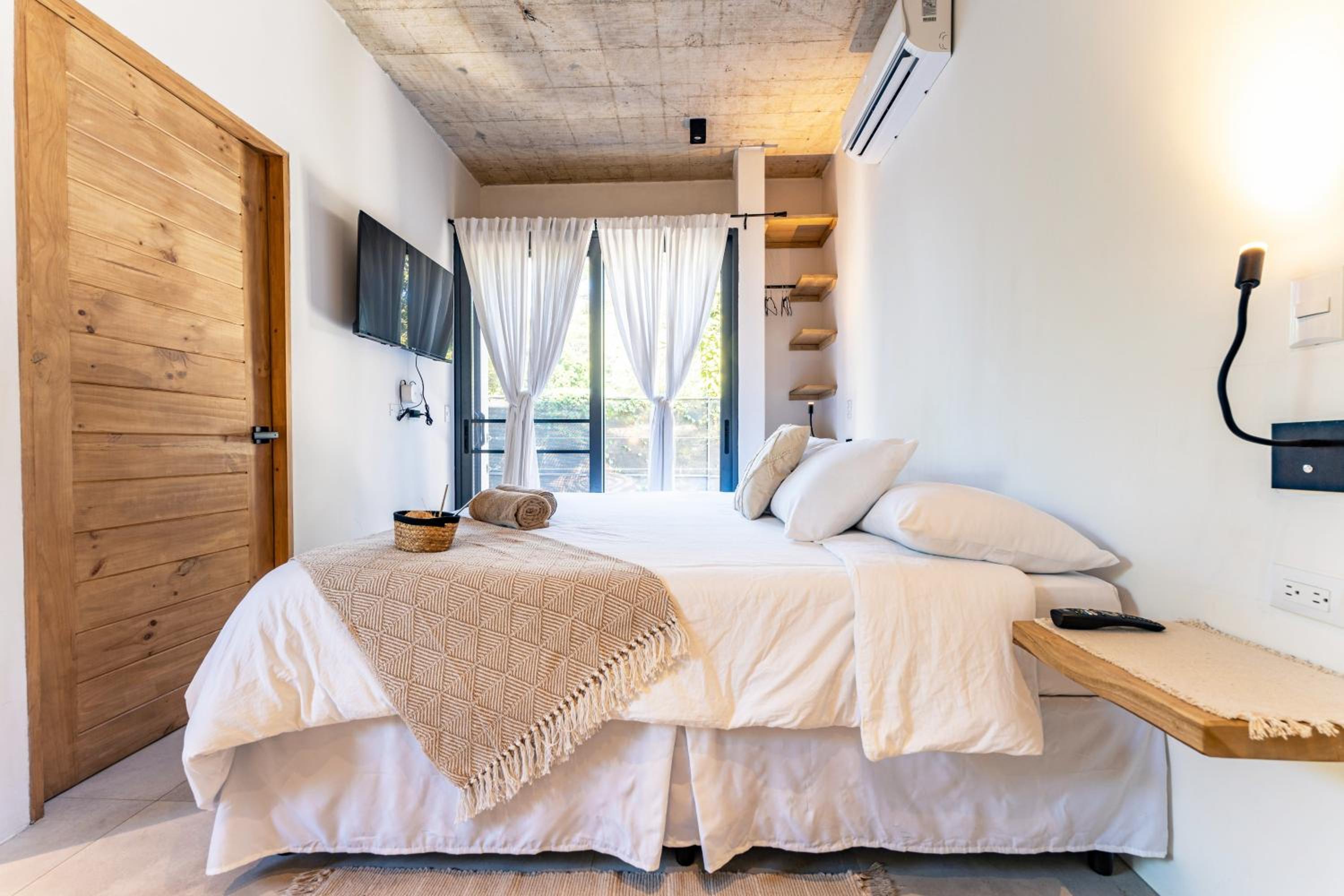 Alma Tropical - Luxury Villa Experience in Santa Teresa