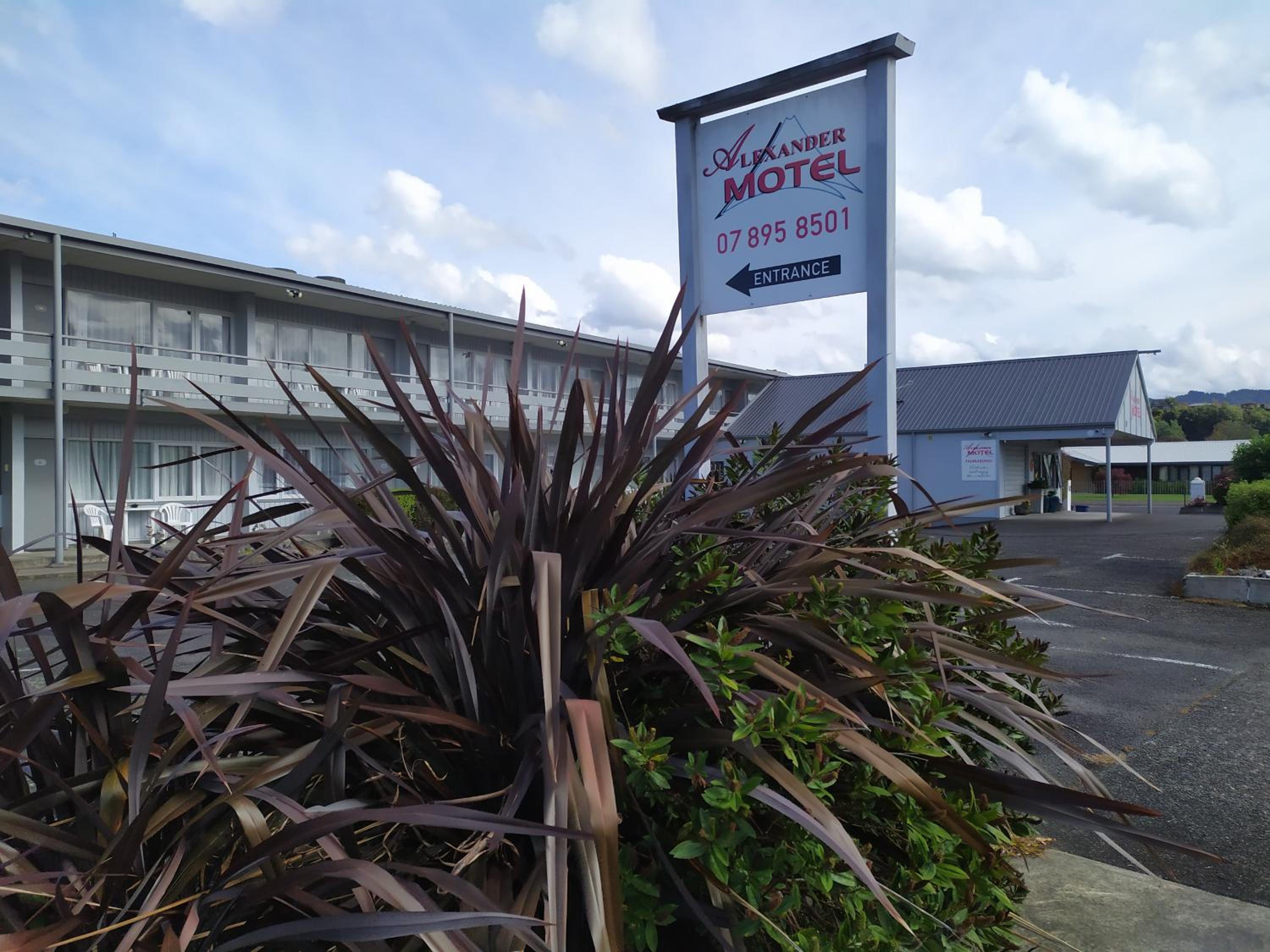 Alexander Motel