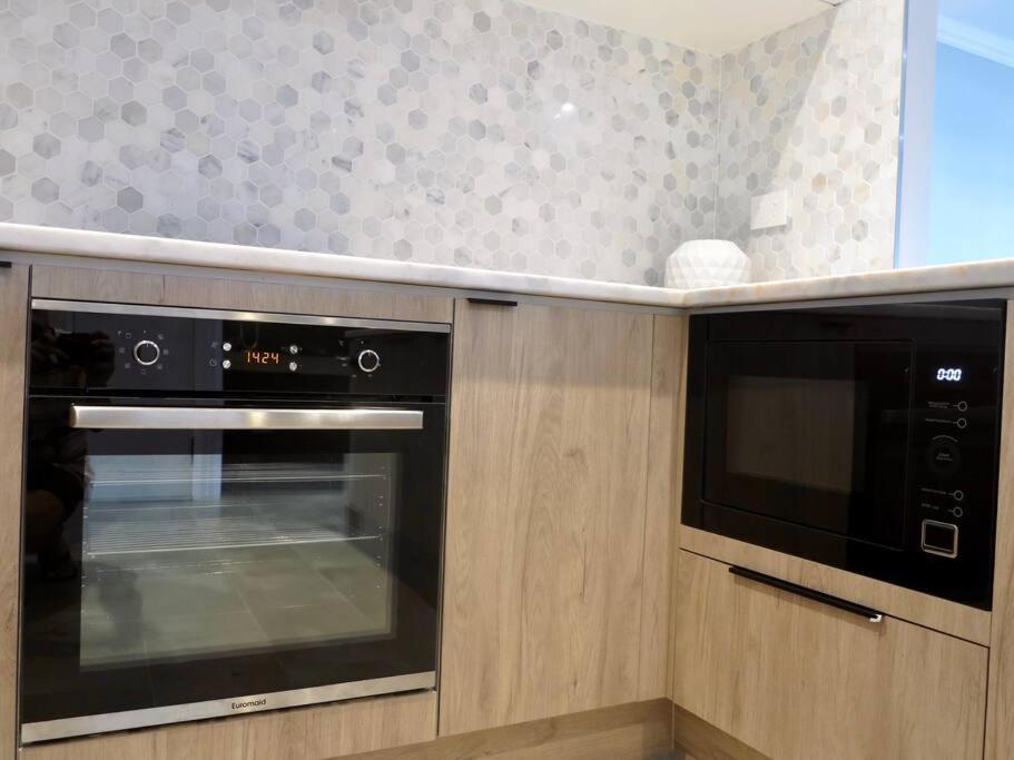 Trinity Beach Vacations - Bluewater Apartment - Property Image 47