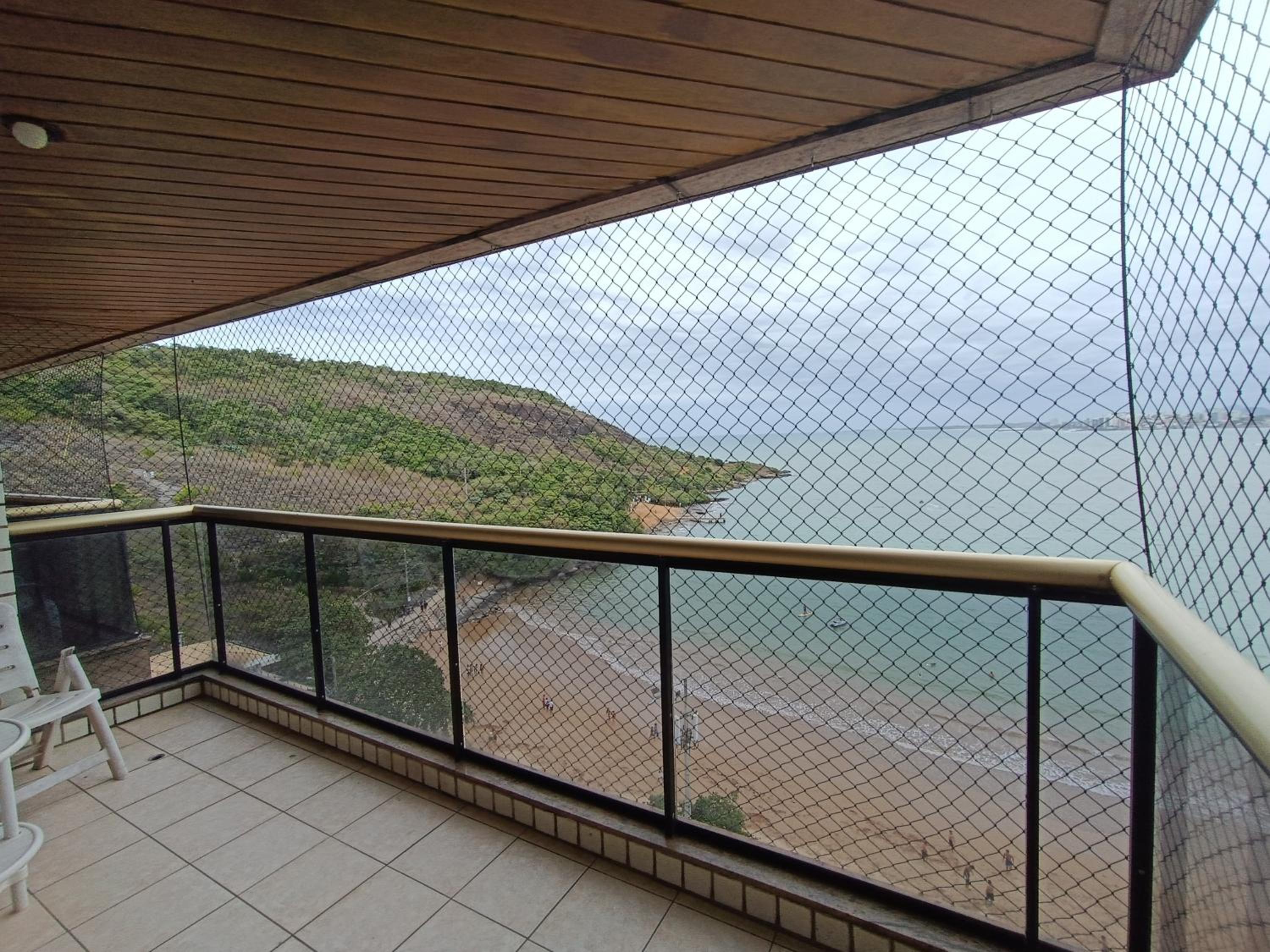 Praia do Morro - Apt. Canto Nobre, Frente total para o mar, 4 quartos 1 vaga de garagem, 2 banheiros