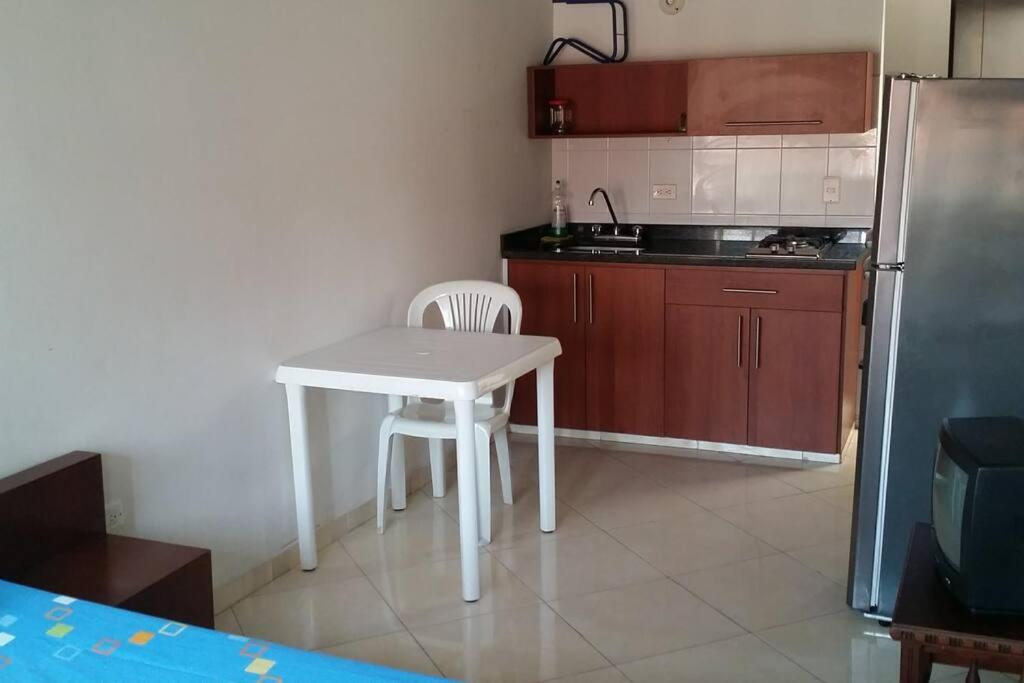 Aparta-estudio amoblado 202, 2p, wifi