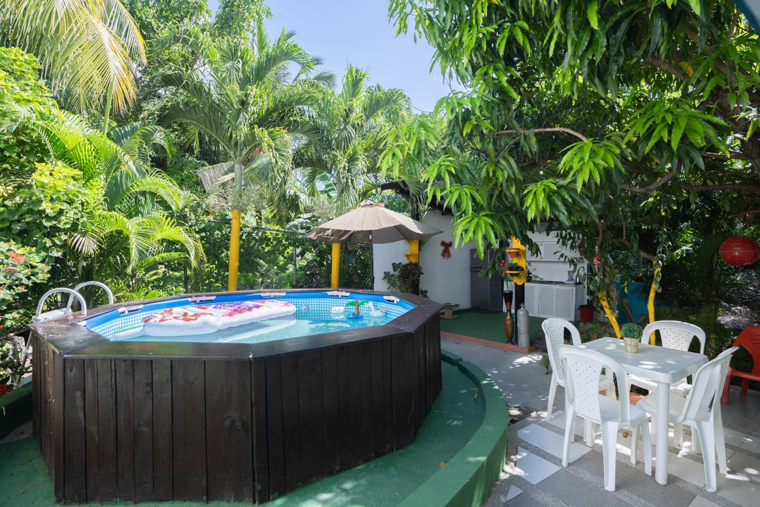 Posada stoy