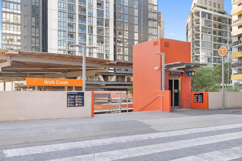Convenient Modern 2Bed Apt Near Airport