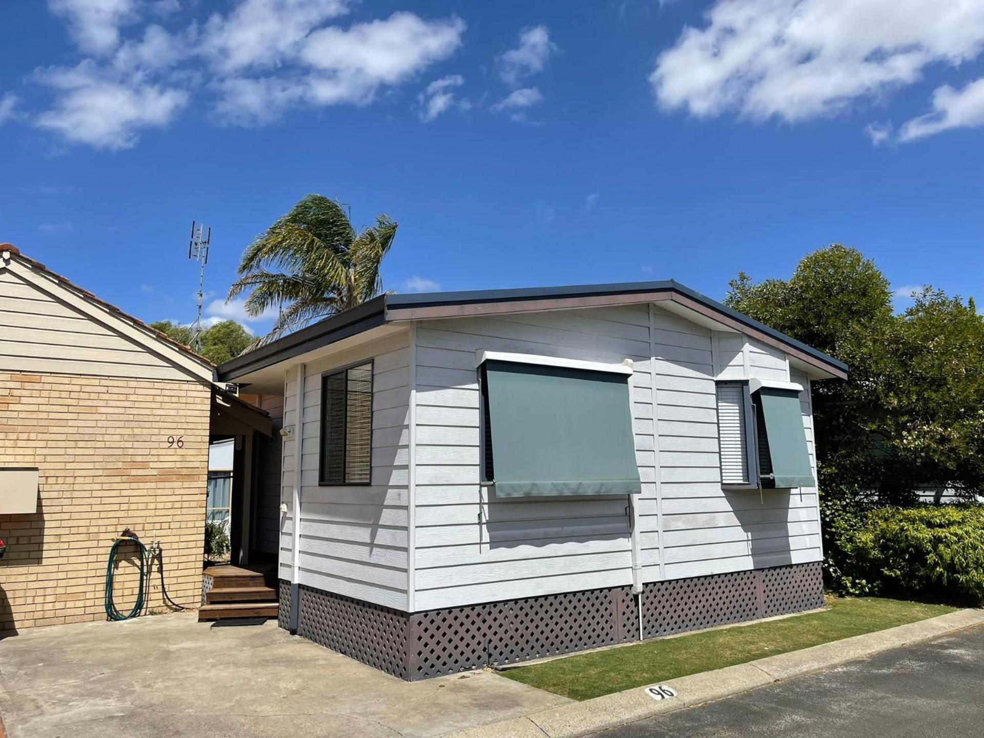 Budgie Smuggler - Cabin 96 Geographe Bay Holiday Park