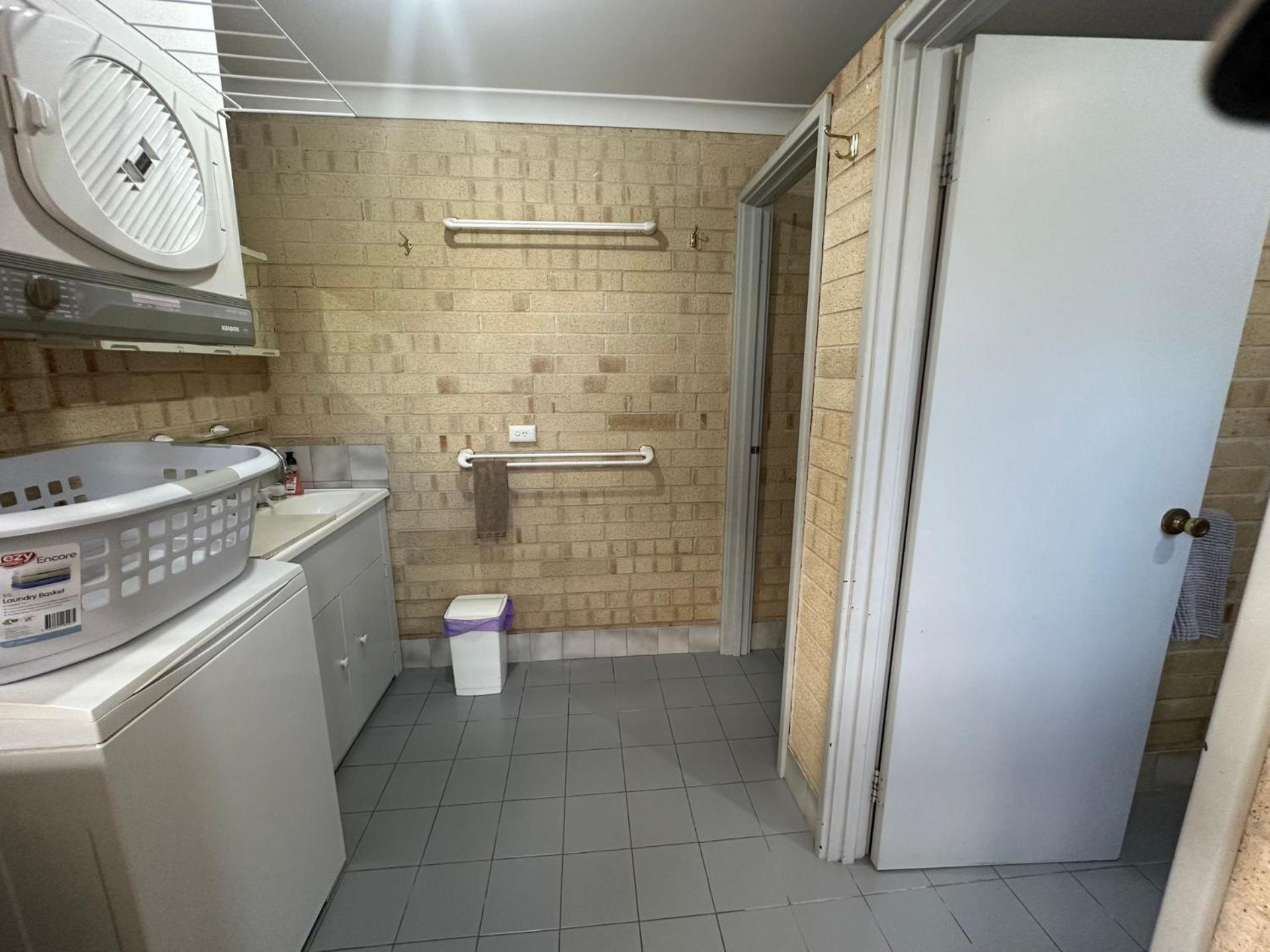 Budgie Smuggler - Cabin 96 Geographe Bay Holiday Park