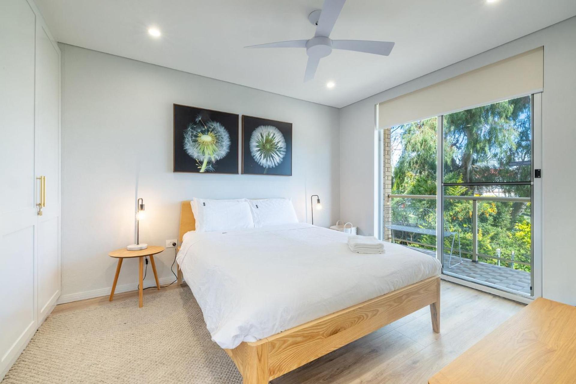Blue Waters, 2 59 Ronald Ave - water views Linen aircon Wi-Fi
