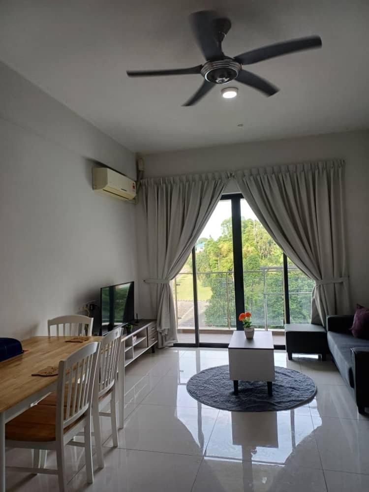 Cityview 2BR Country Garden Danga Bay - Natol