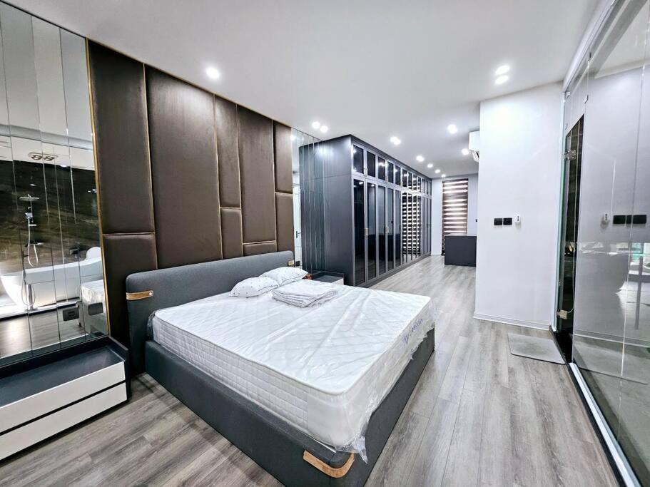 Le Luxe Home - Vinhomes Marina tại Lê Chân view 2