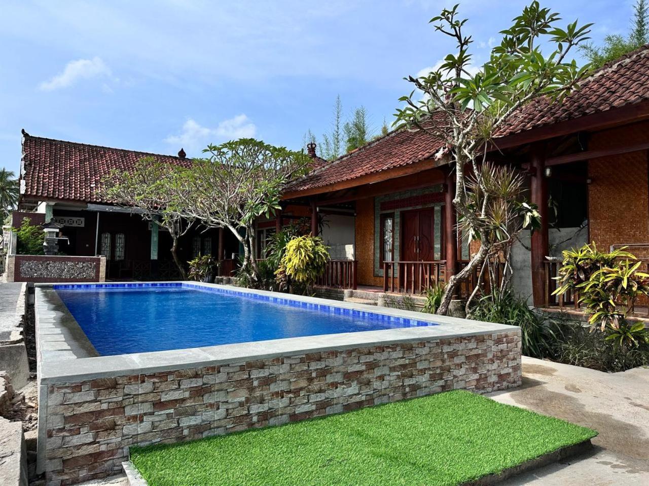 Krisna Bungalows and Restaurant
