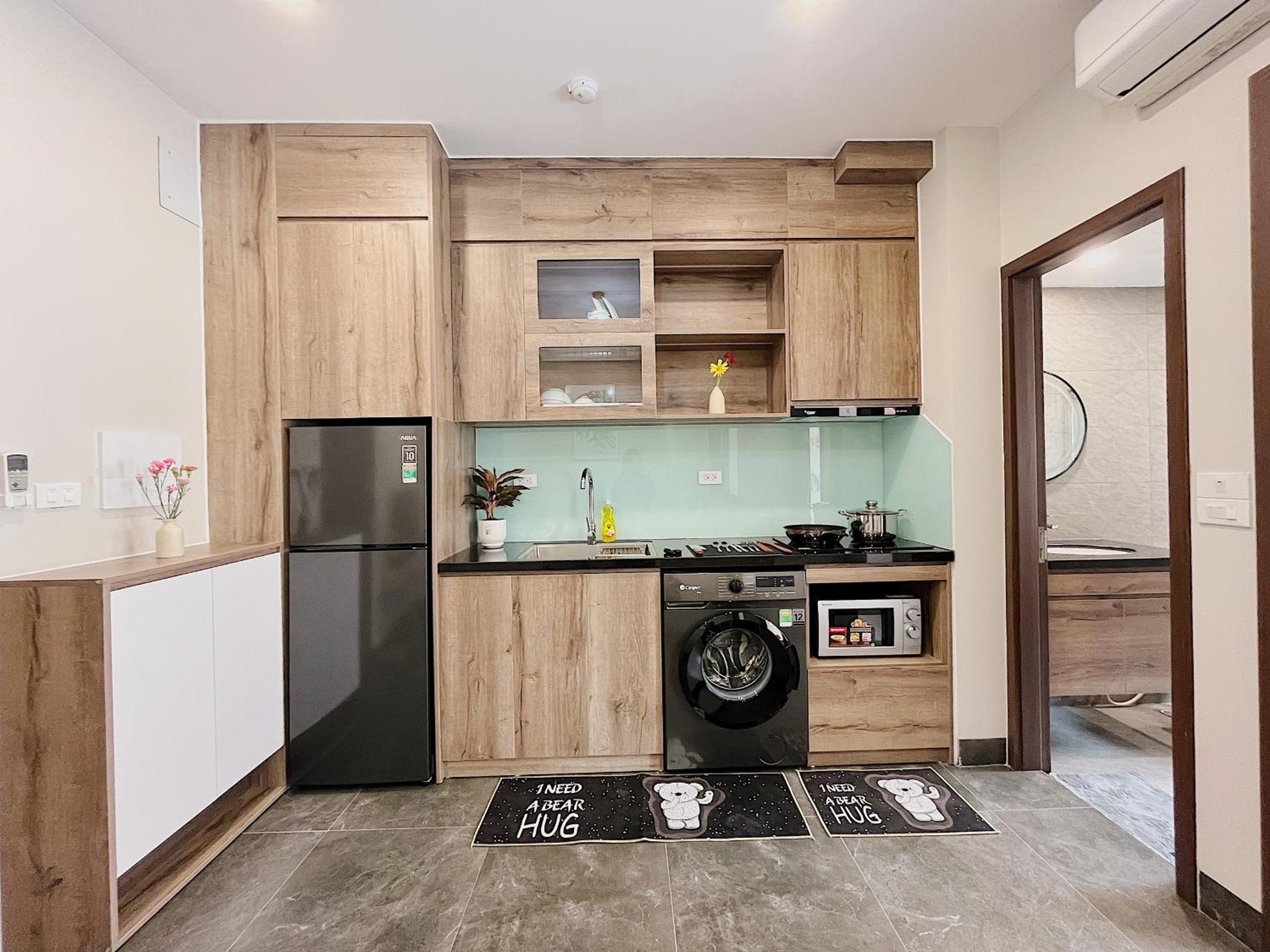 Modern Apartment in Westlake