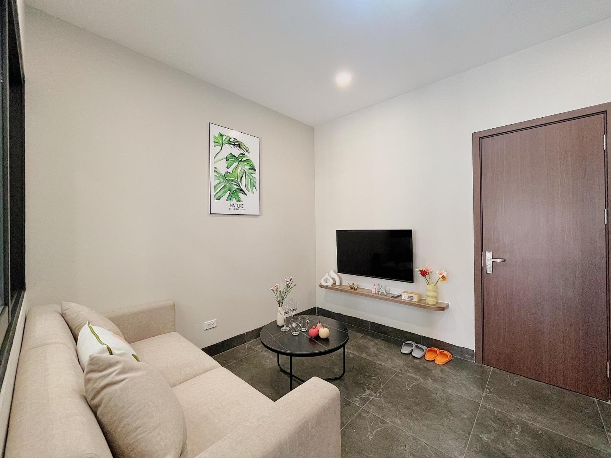 Modern Apartment in Westlake