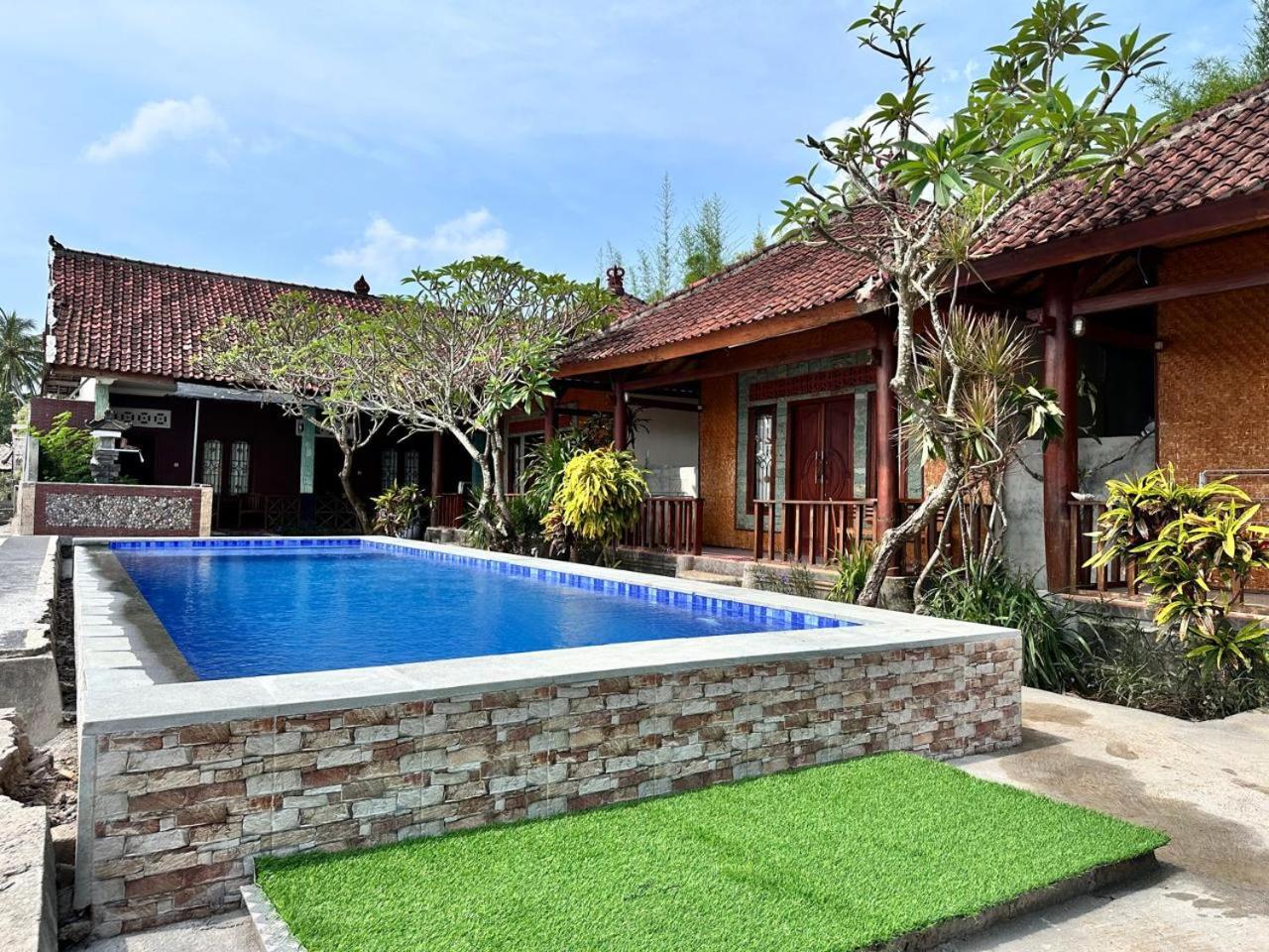 Krisna Bungalows and Restaurant