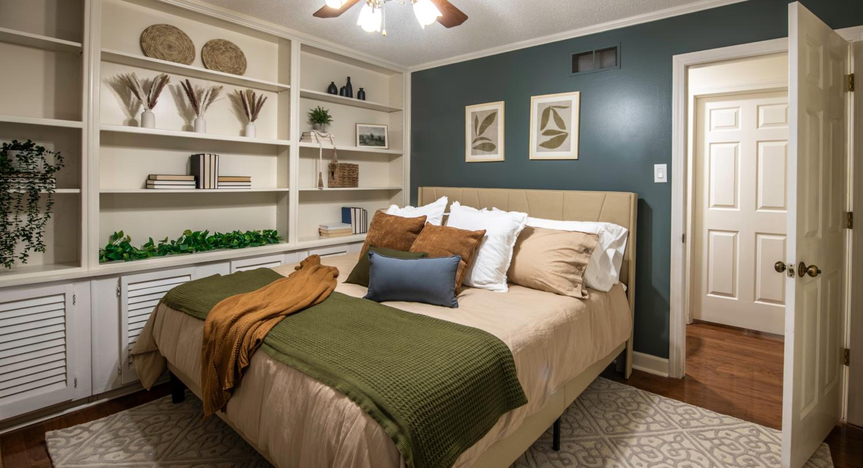 The Kirby House: King Bed, Hot Tub, Game Rooms, Gym view 5