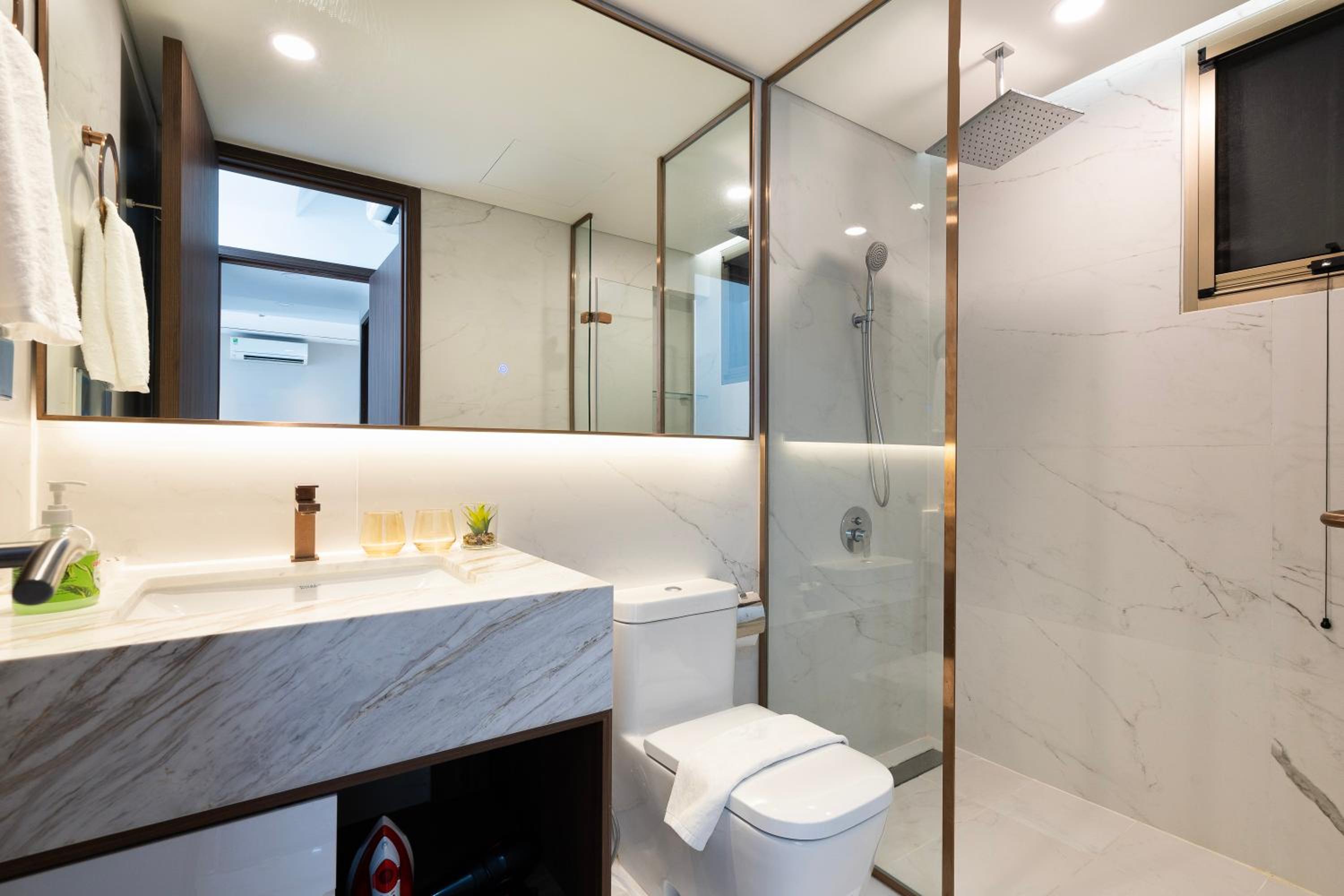 Convinia Luxury The Peak Midtown