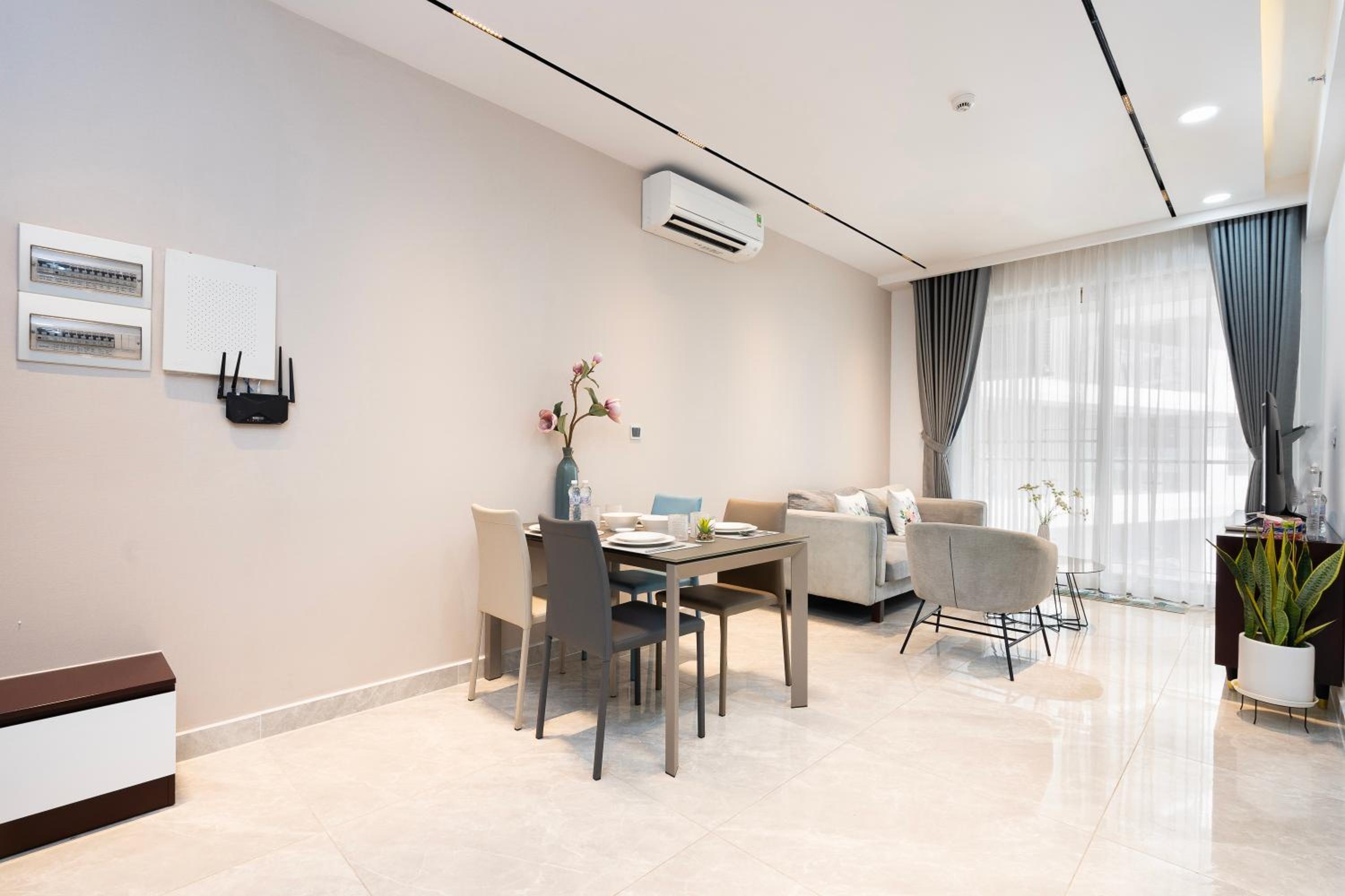 Convinia Luxury The Peak Midtown