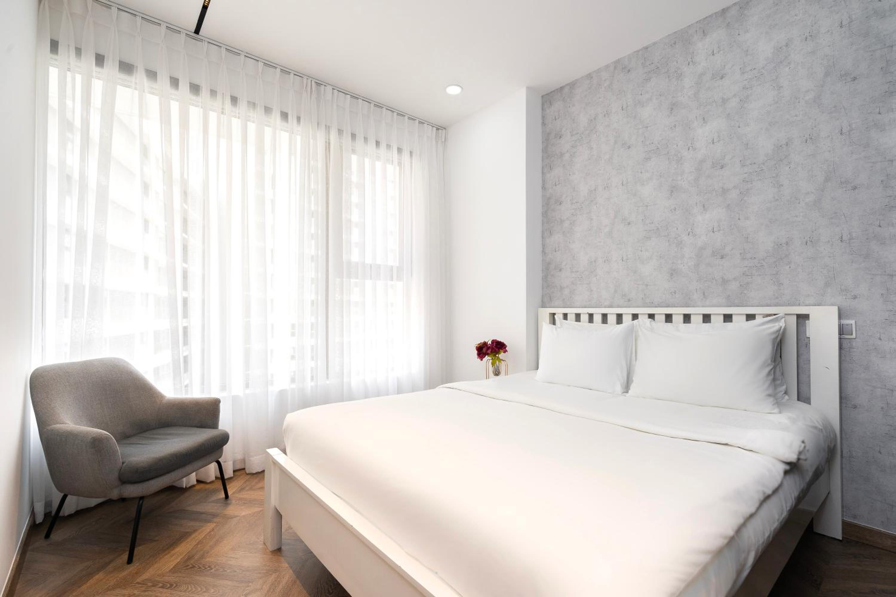 Convinia Luxury The Peak Midtown