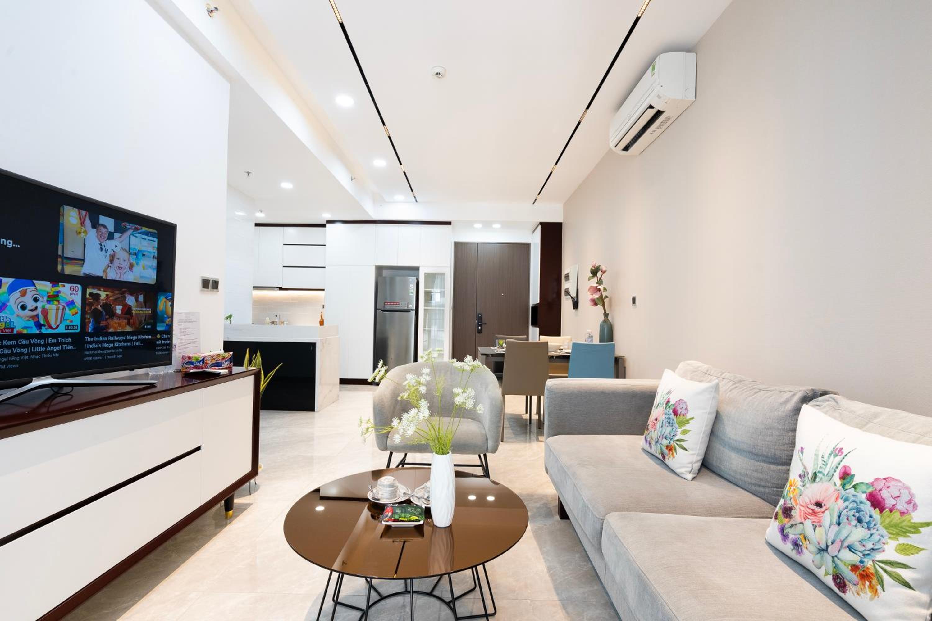 Convinia Luxury The Peak Midtown