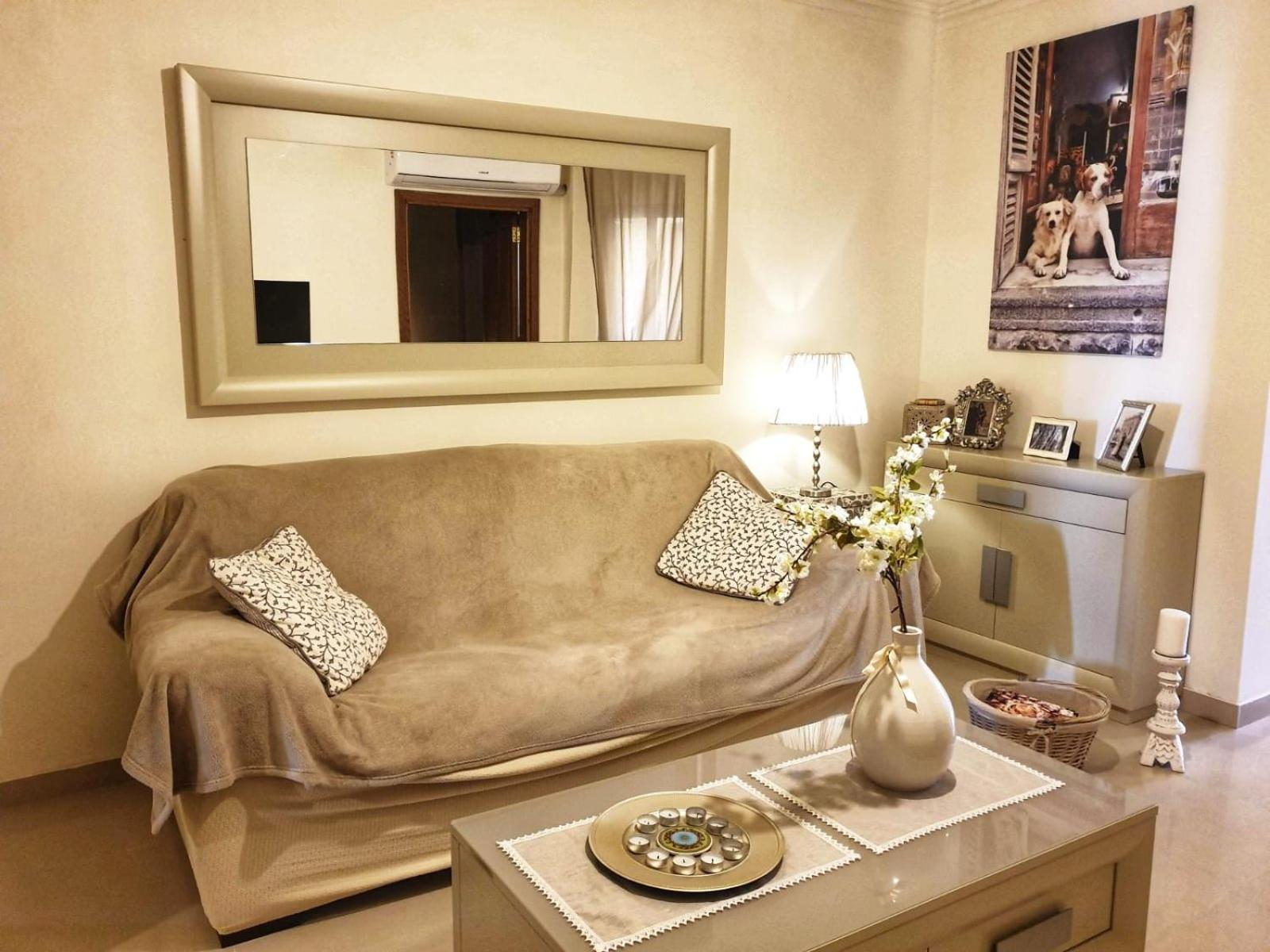 2 Bedroom Apartment Close to Centre & Seafront photo 5