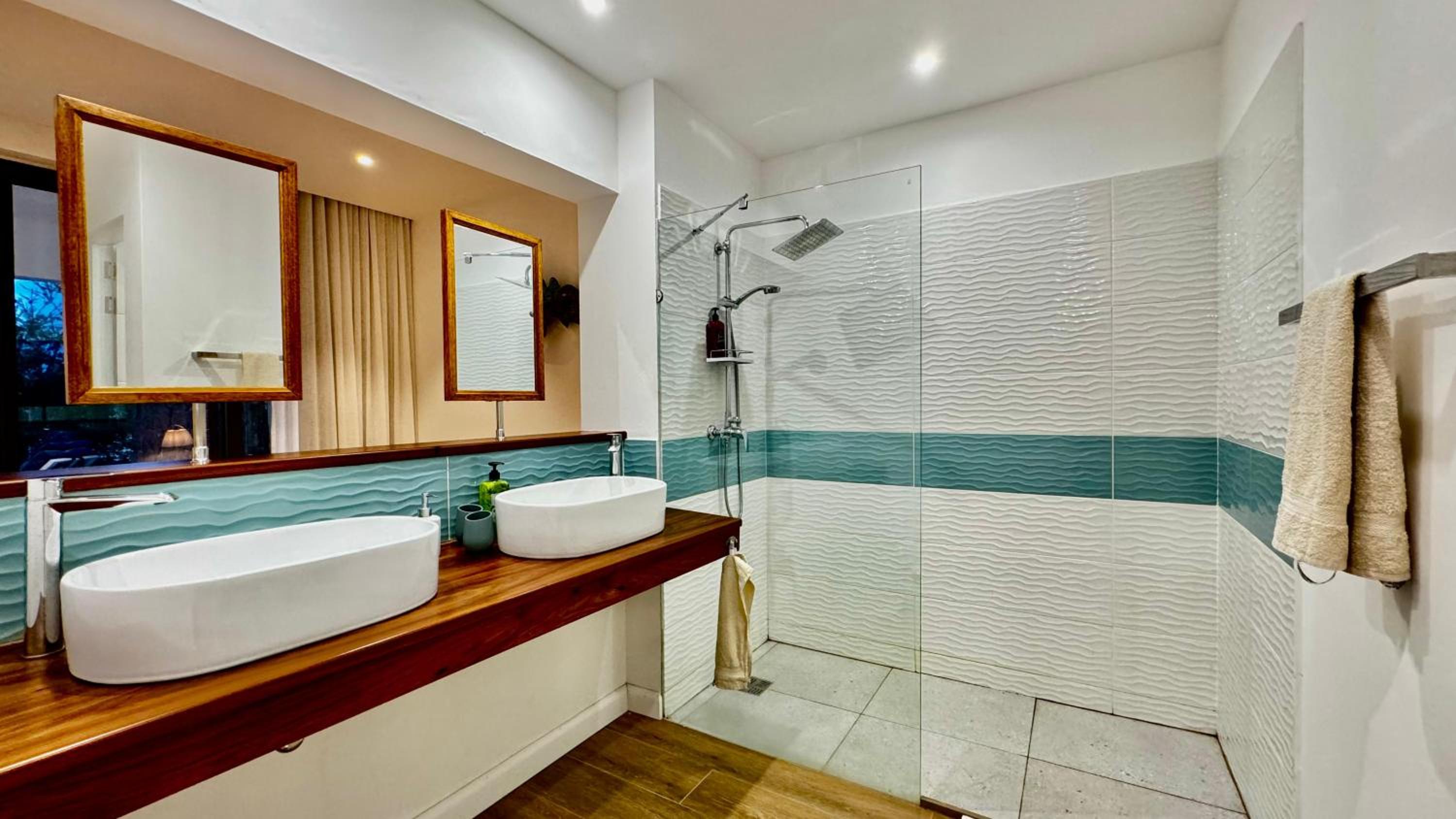 Appartement de luxe piscine et vue mer