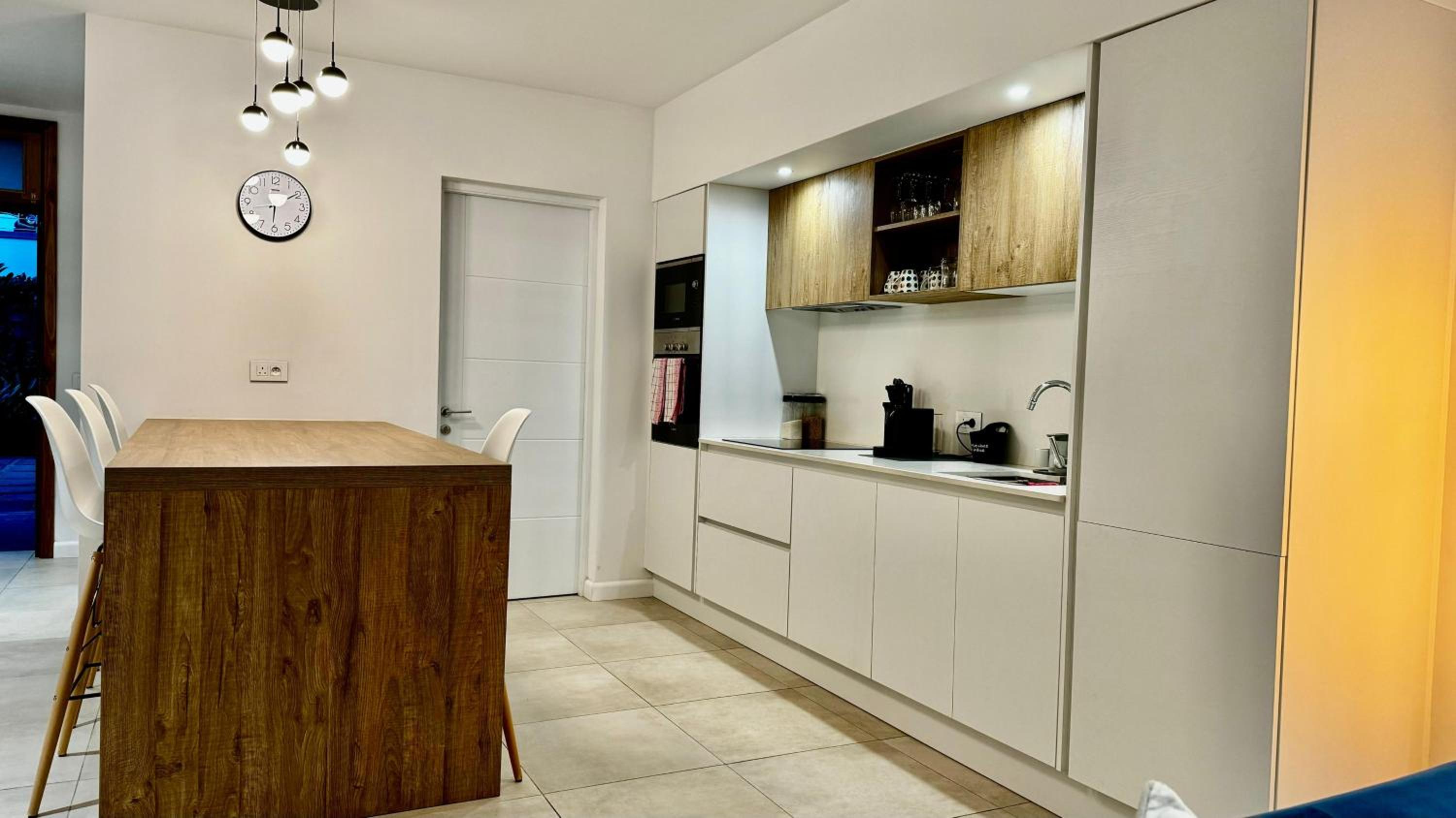 Appartement de luxe piscine et vue mer