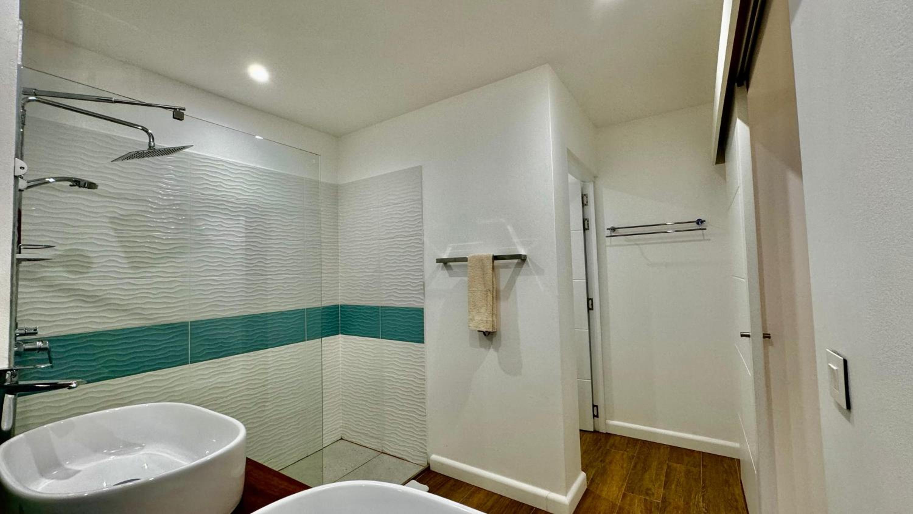 Appartement de luxe piscine et vue mer