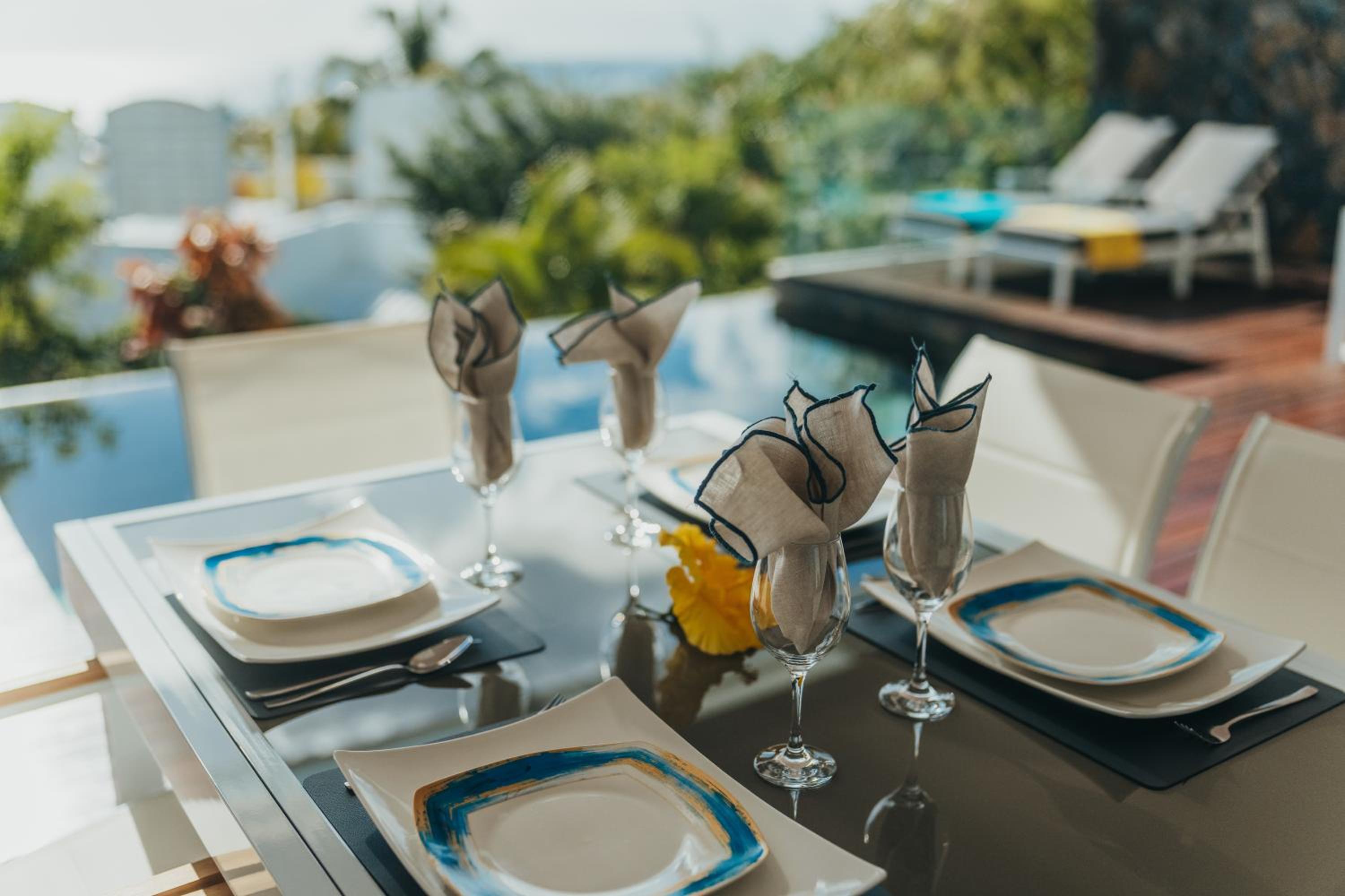 Appartement de luxe piscine et vue mer