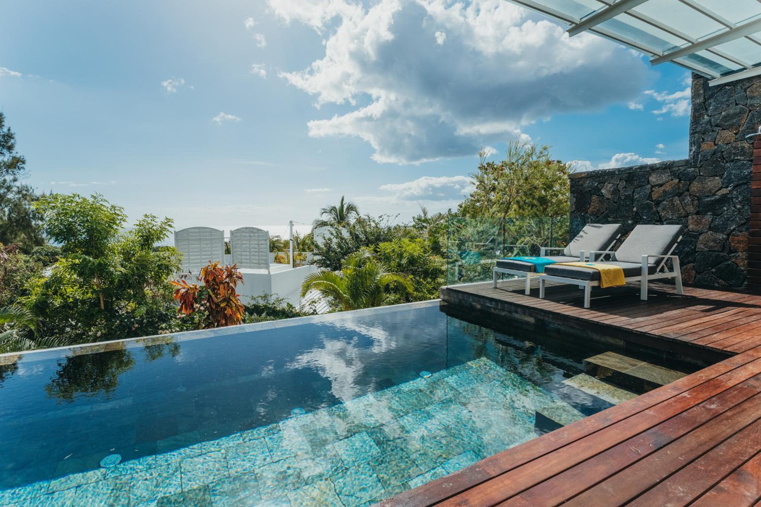 Appartement de luxe piscine et vue mer