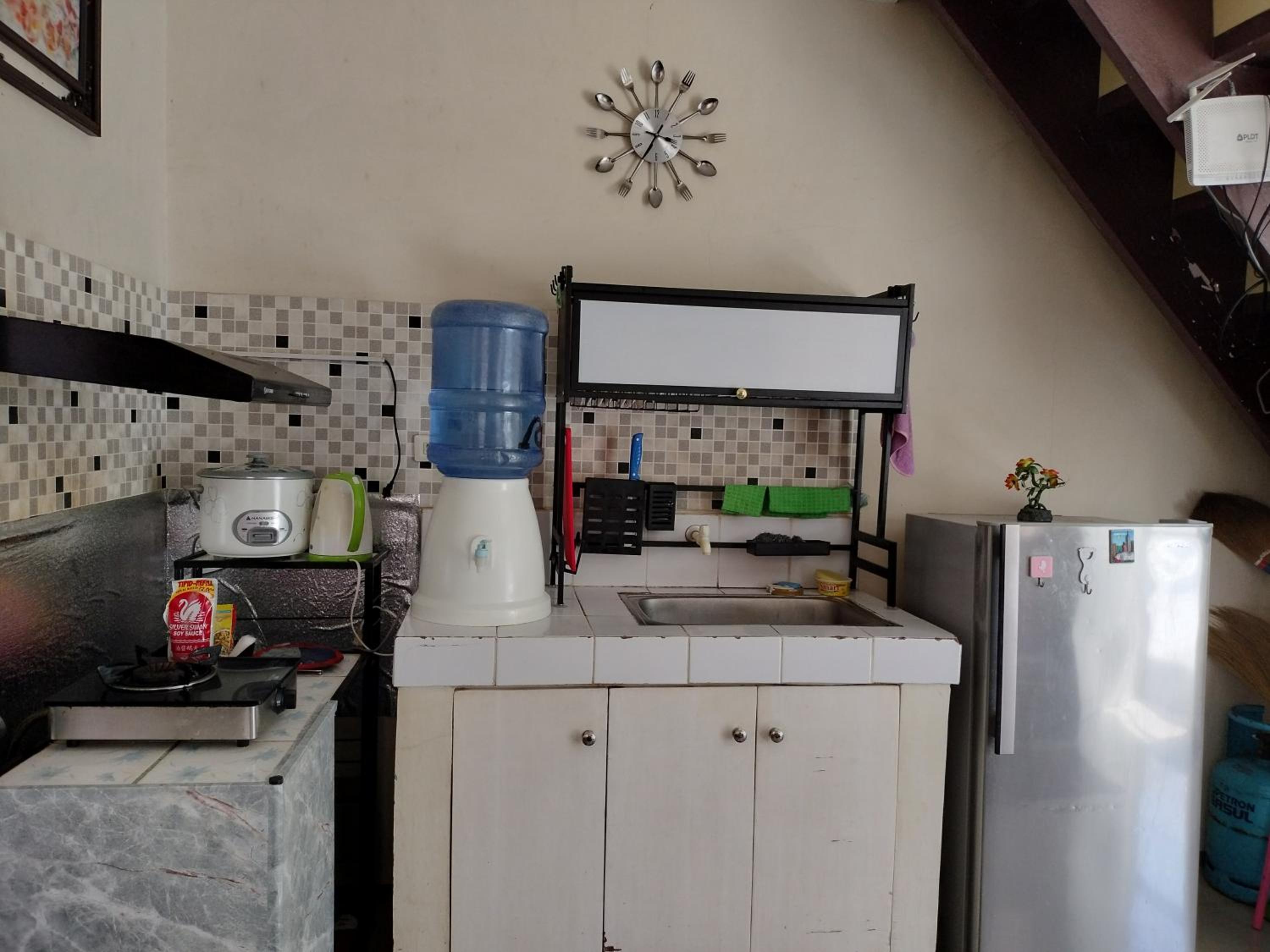 Eurie's Furnished Unit, photo 21