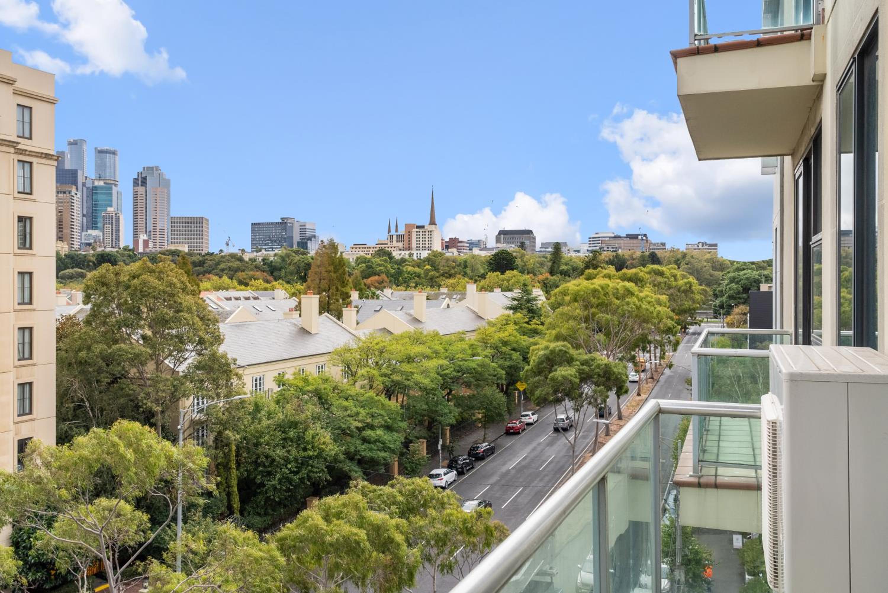 East Melbourne 2BR Apartment