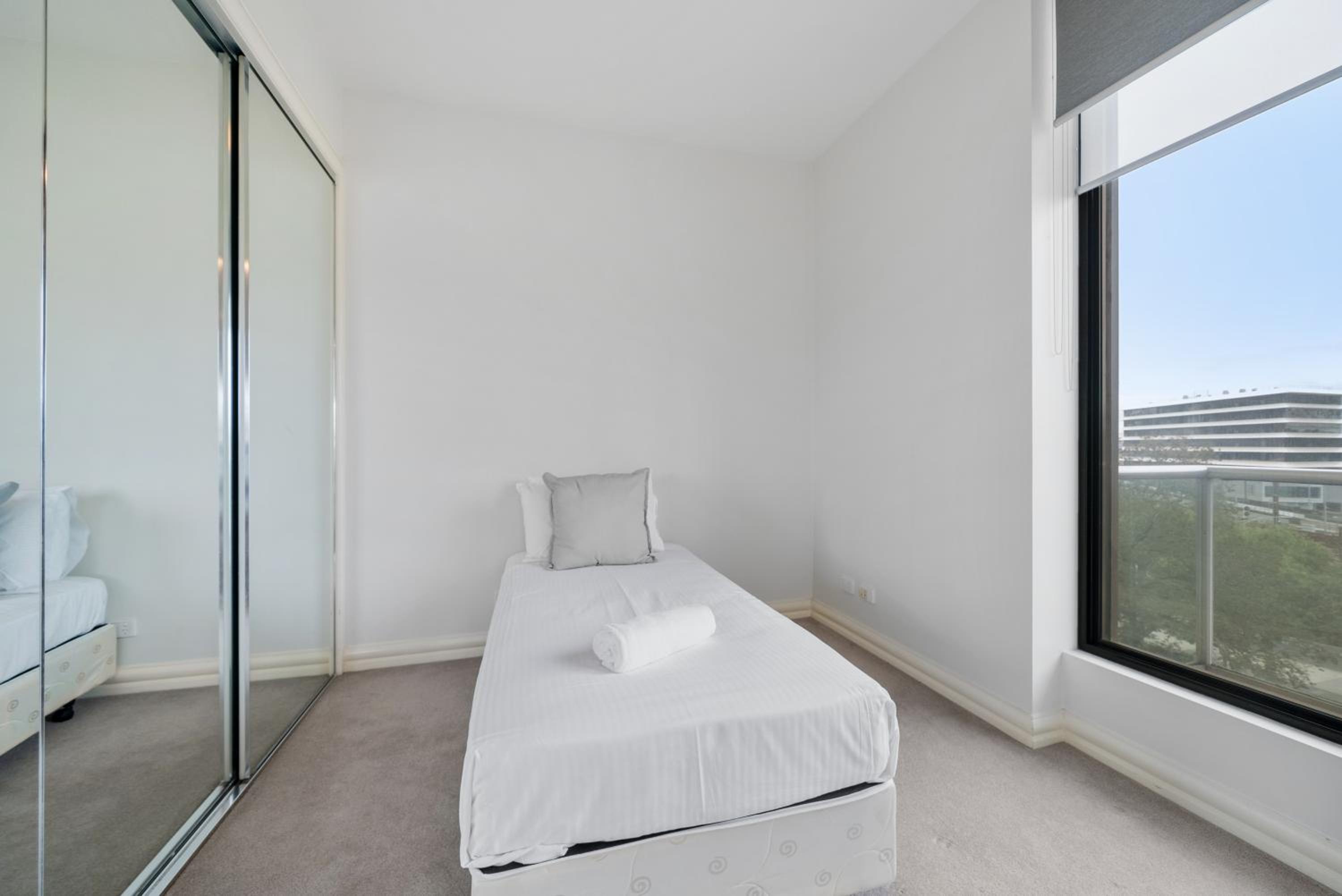 East Melbourne 2BR Apartment