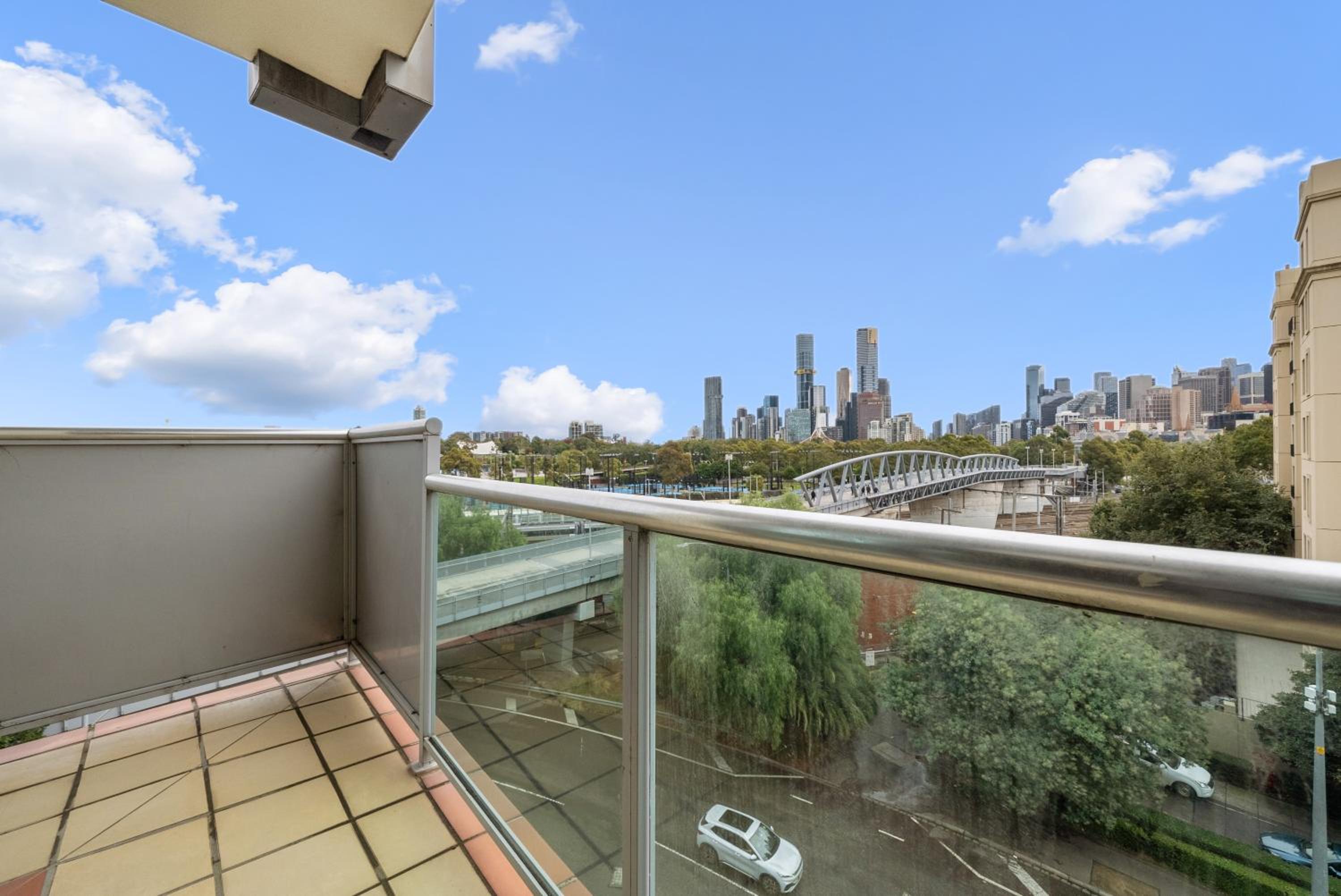 East Melbourne 2BR Apartment
