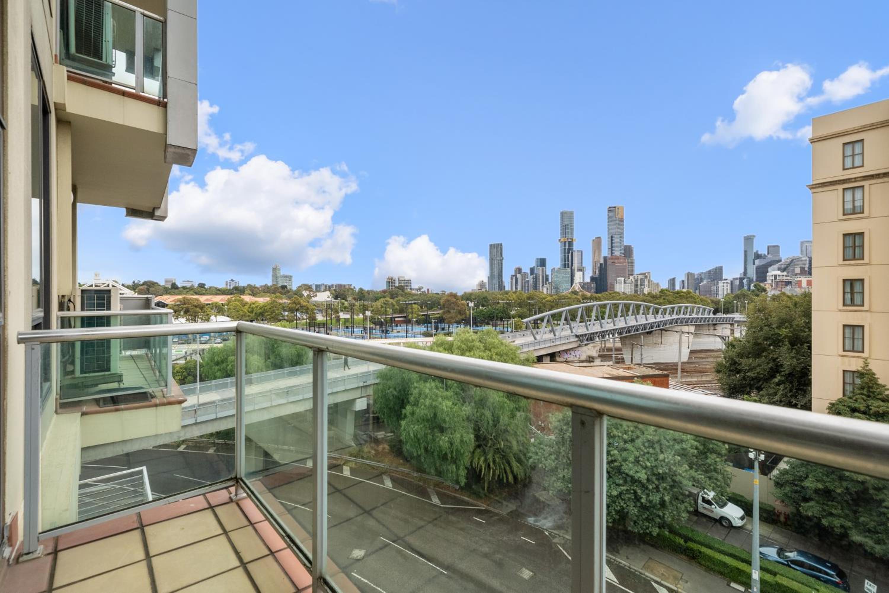 East Melbourne 2BR Apartment