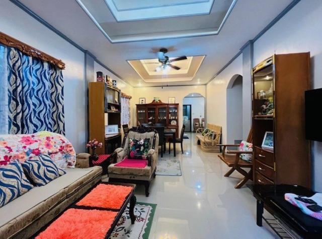 Airconditioned Queen Beds with Starlink Wi-Fi