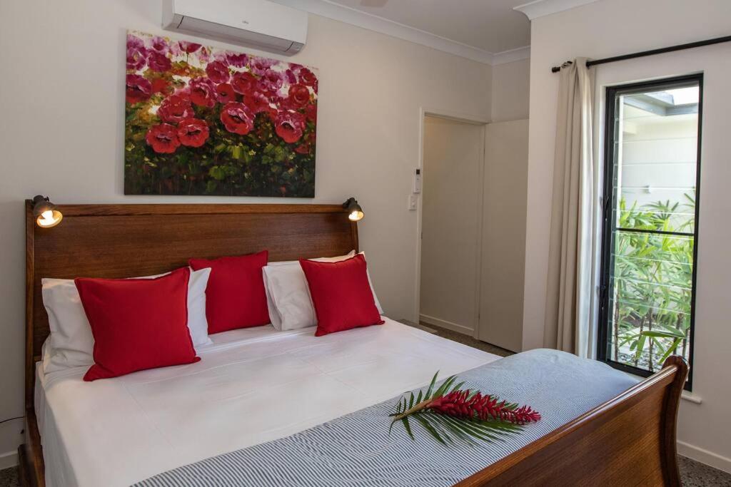 Cowrie Beach House Port Douglas