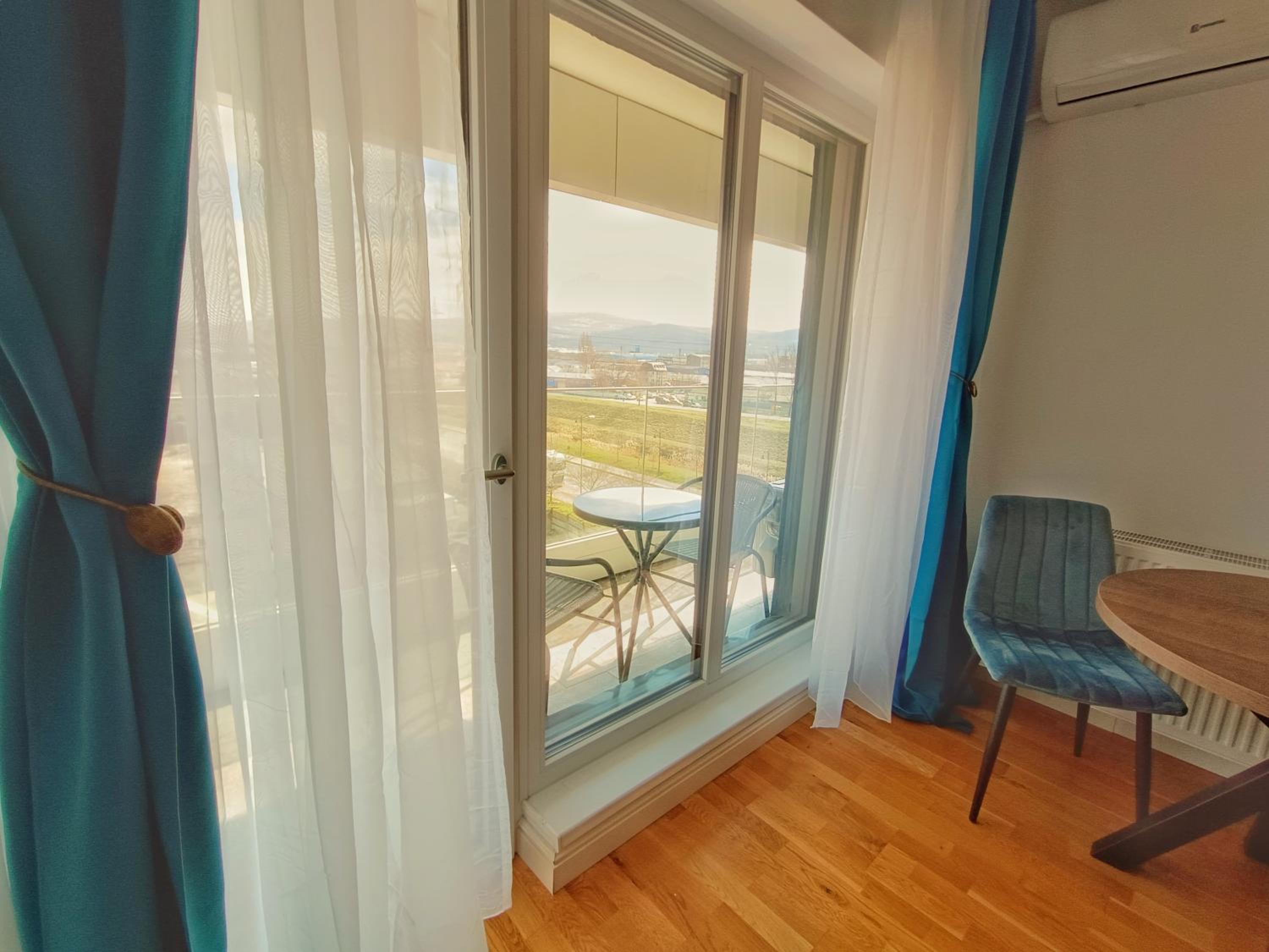 New Apartment near Airport with Shop and Free Parking view 3