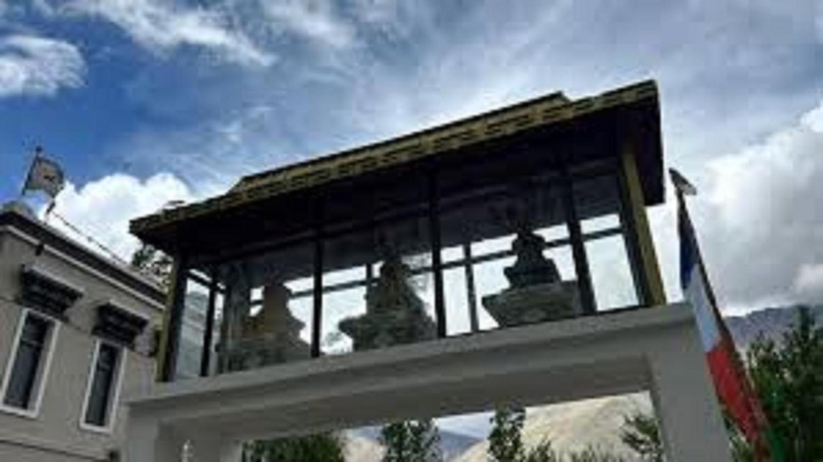 Photo 9
