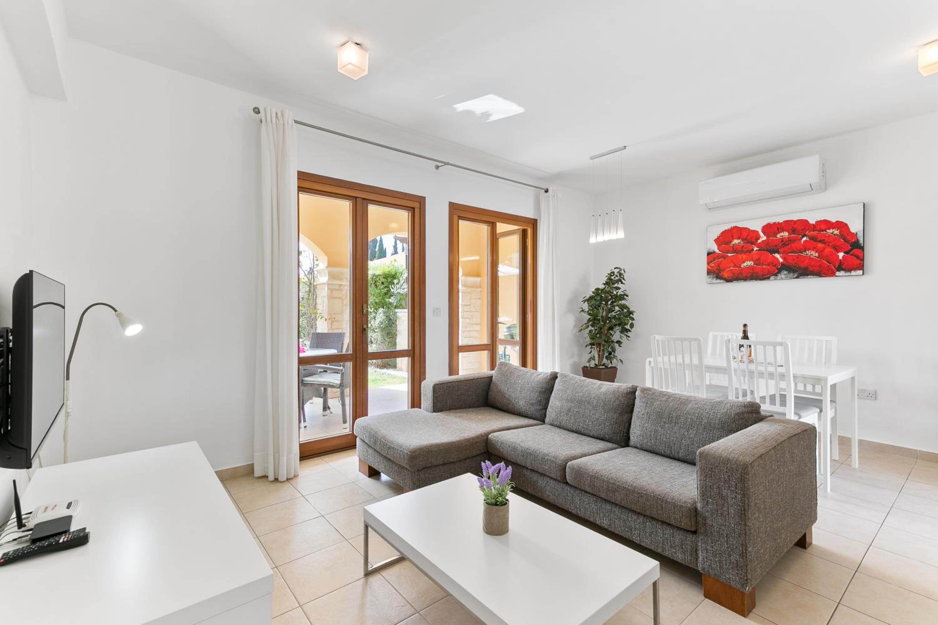 2 bedroom Apartment Asulon with communal pools, Aphrodite Hills Resort