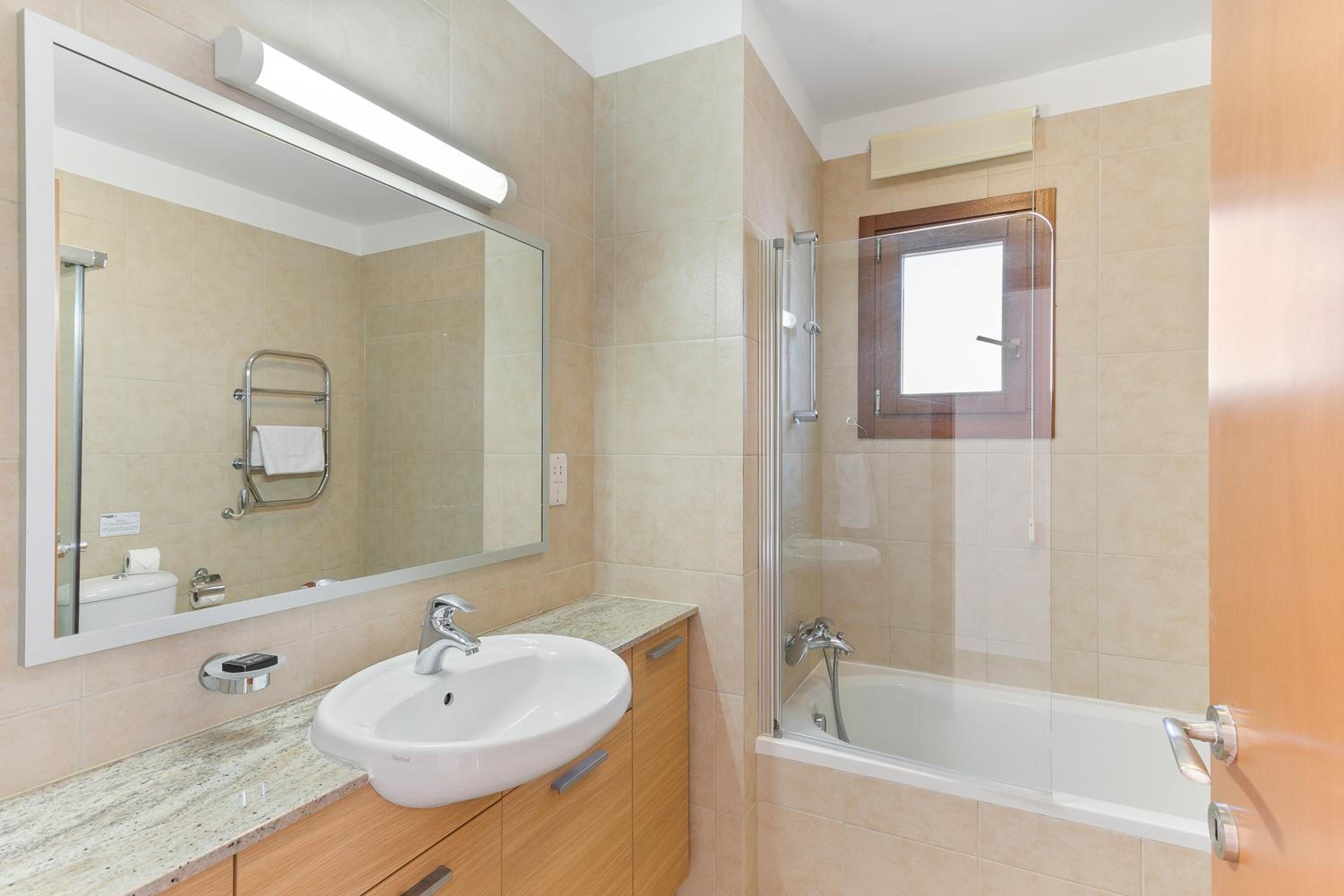 2 bedroom Apartment Asulon with communal pools, Aphrodite Hills Resort