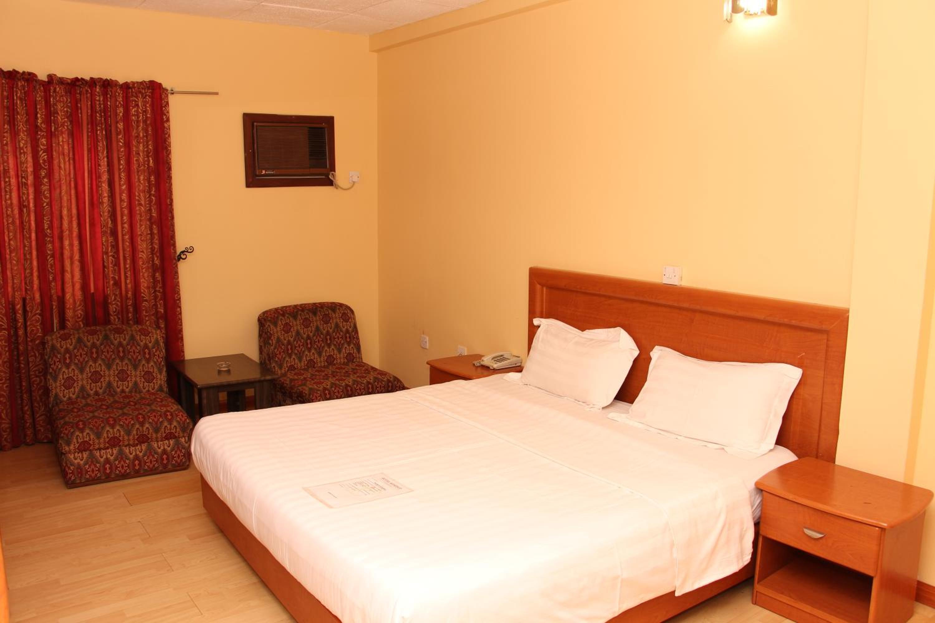 Hotel Rosebud