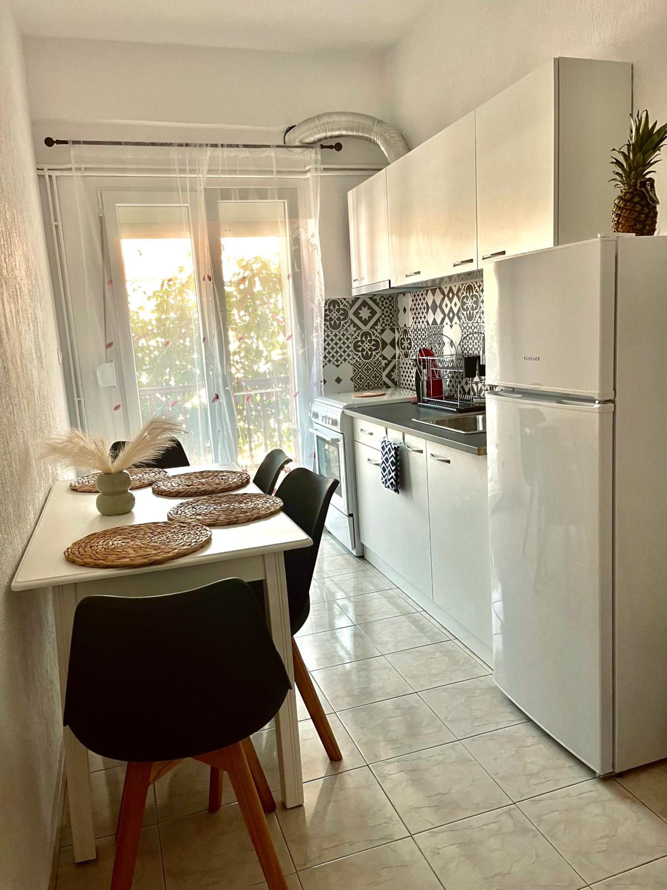 White Dream Apartment photo 4