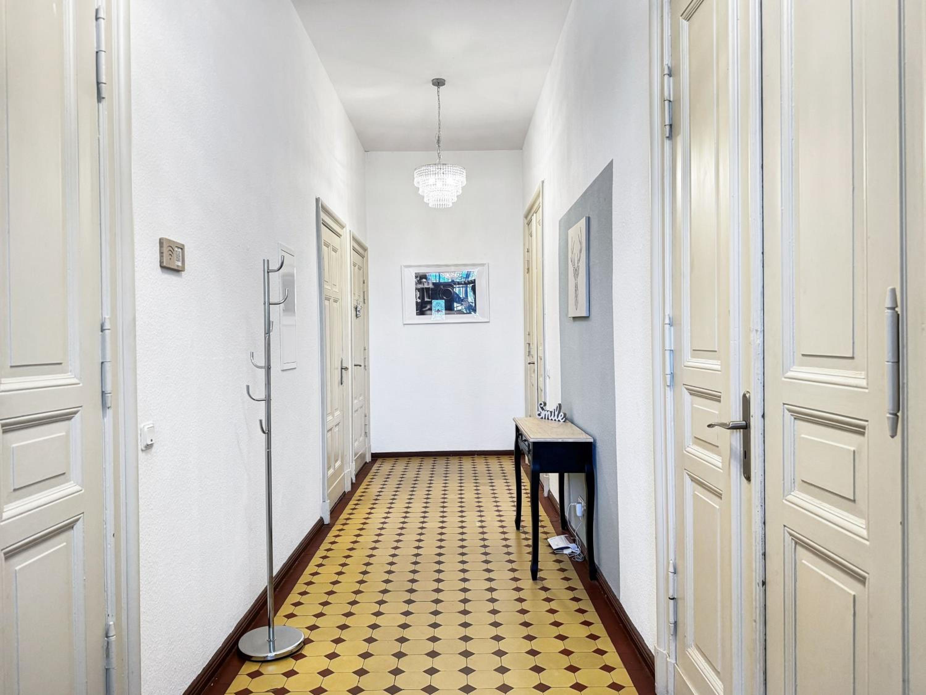 Ferienwohnung Villa Nieske - Jugendstil Denkmal, free WLAN & Parken, Self Check-In, Smart-TV