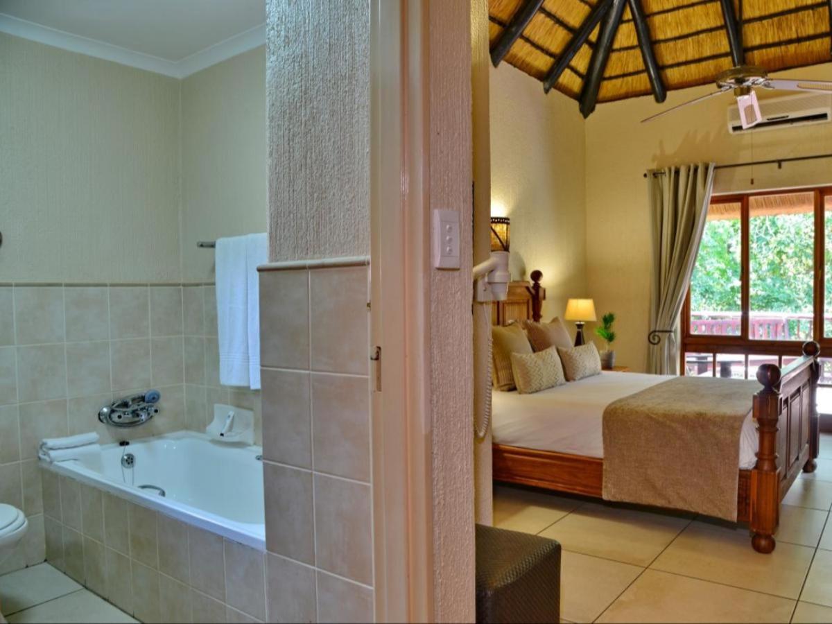 Kruger Park Lodge - Modern Unit 225B
