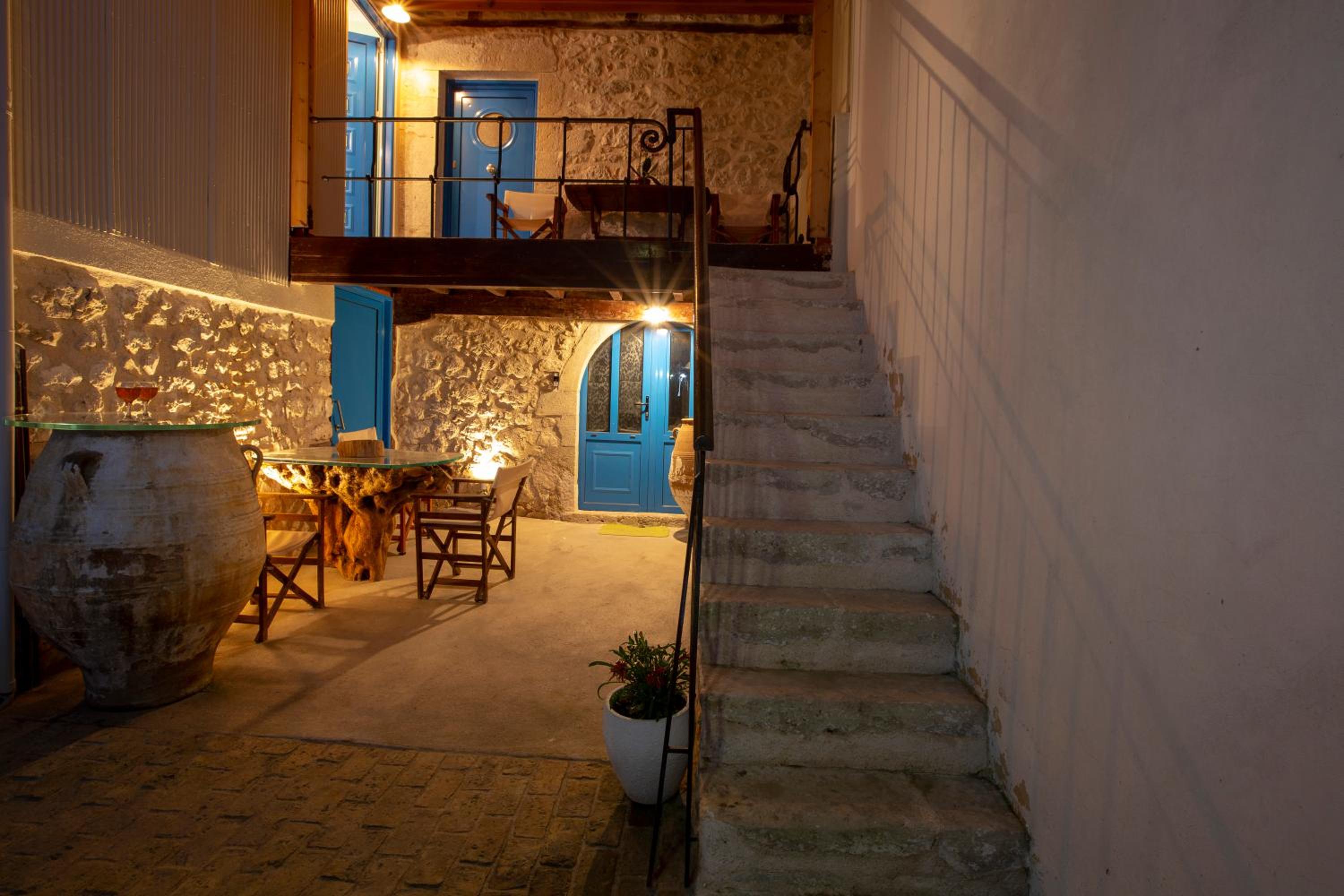 MarkEm Village House