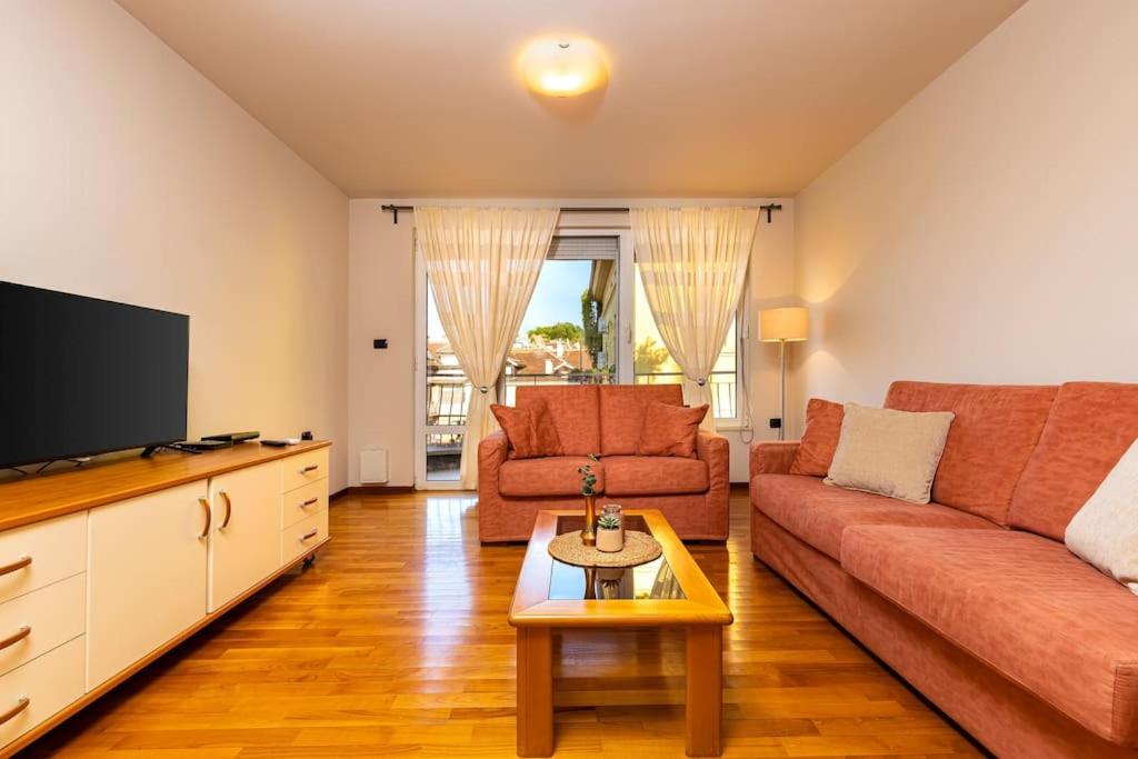 La Primavera Spacious Apartment