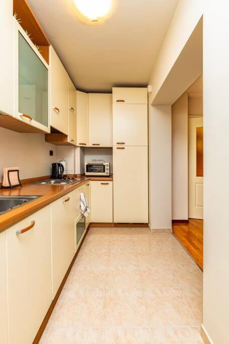 La Primavera Spacious Apartment