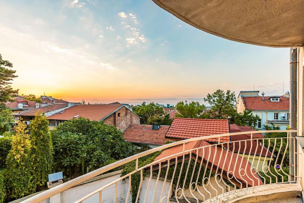 La Primavera Spacious Apartment
