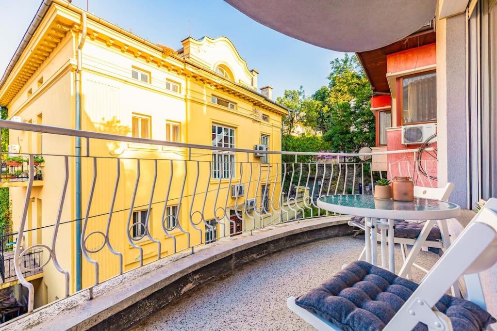 La Primavera Spacious Apartment