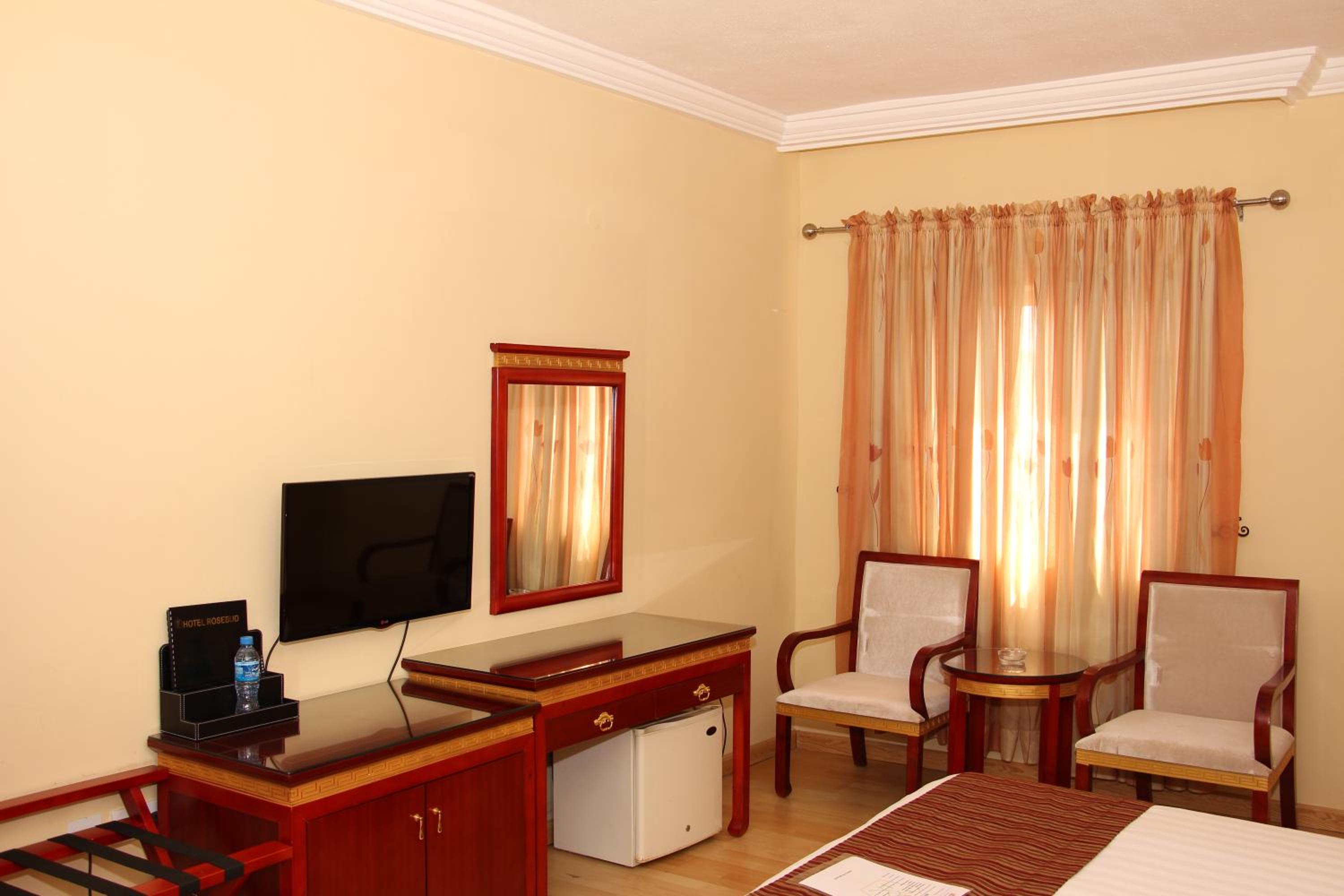 Hotel Rosebud